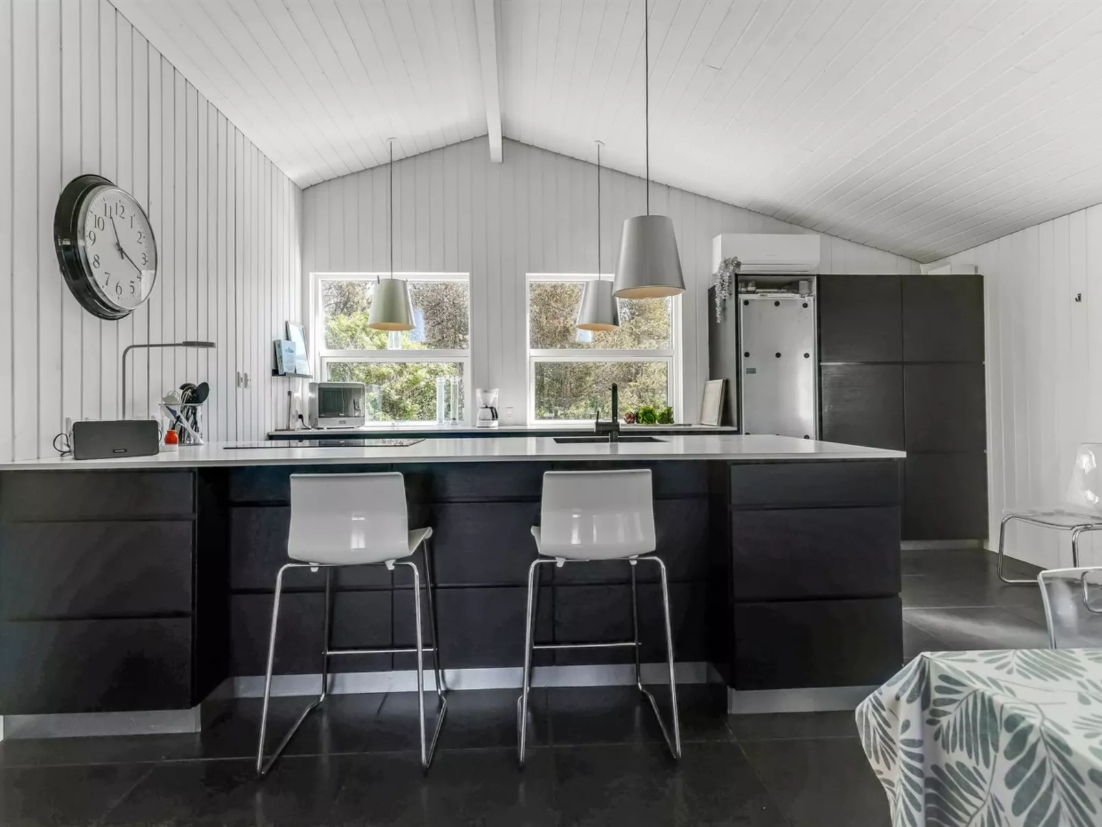 "Hermine" - 600m from the sea-Inside