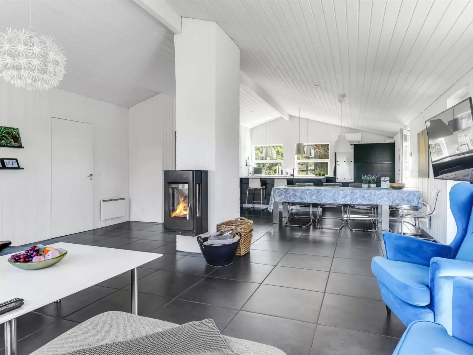 "Hermine" - 600m from the sea-Inside