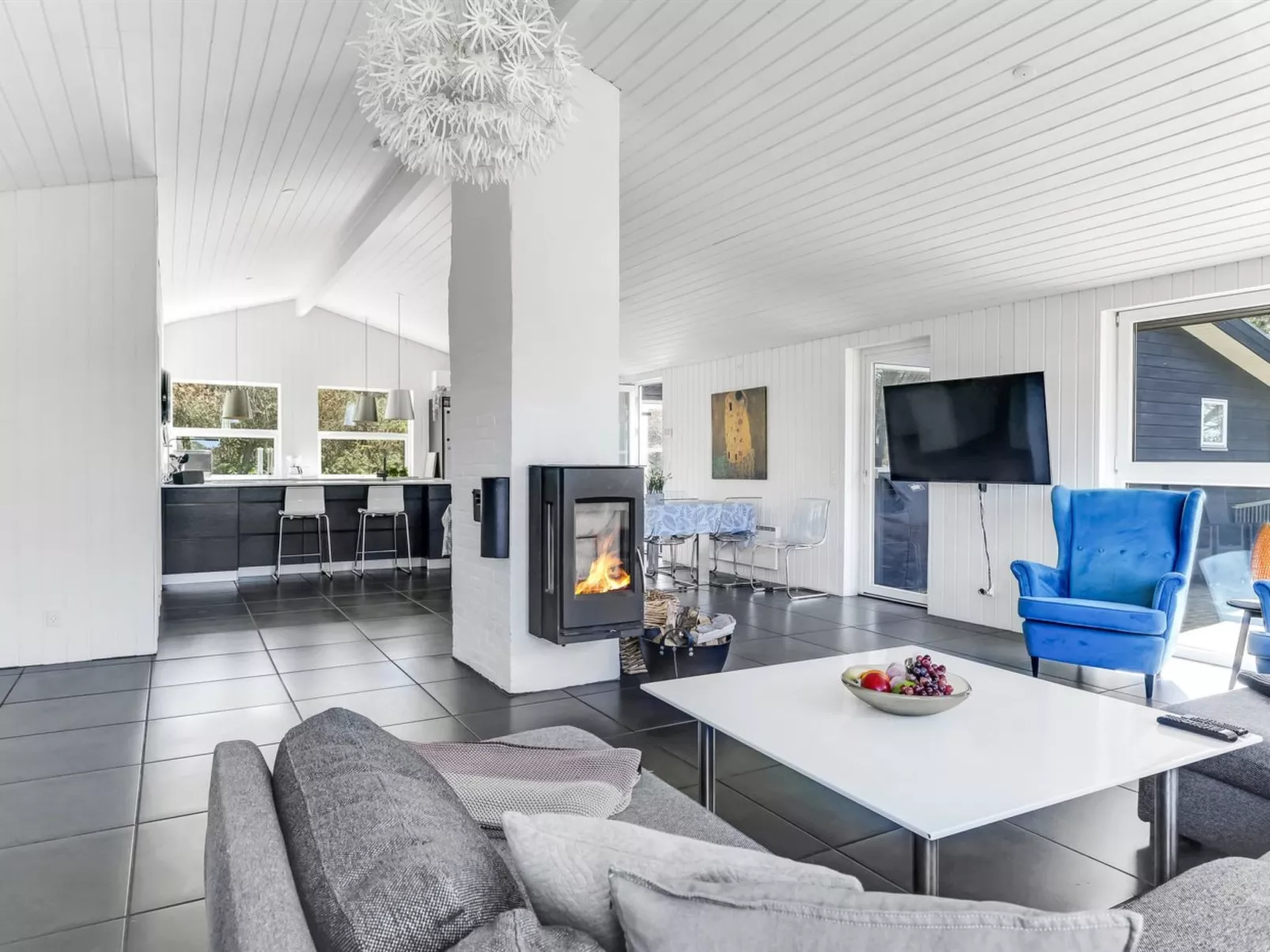 "Hermine" - 600m from the sea-Inside