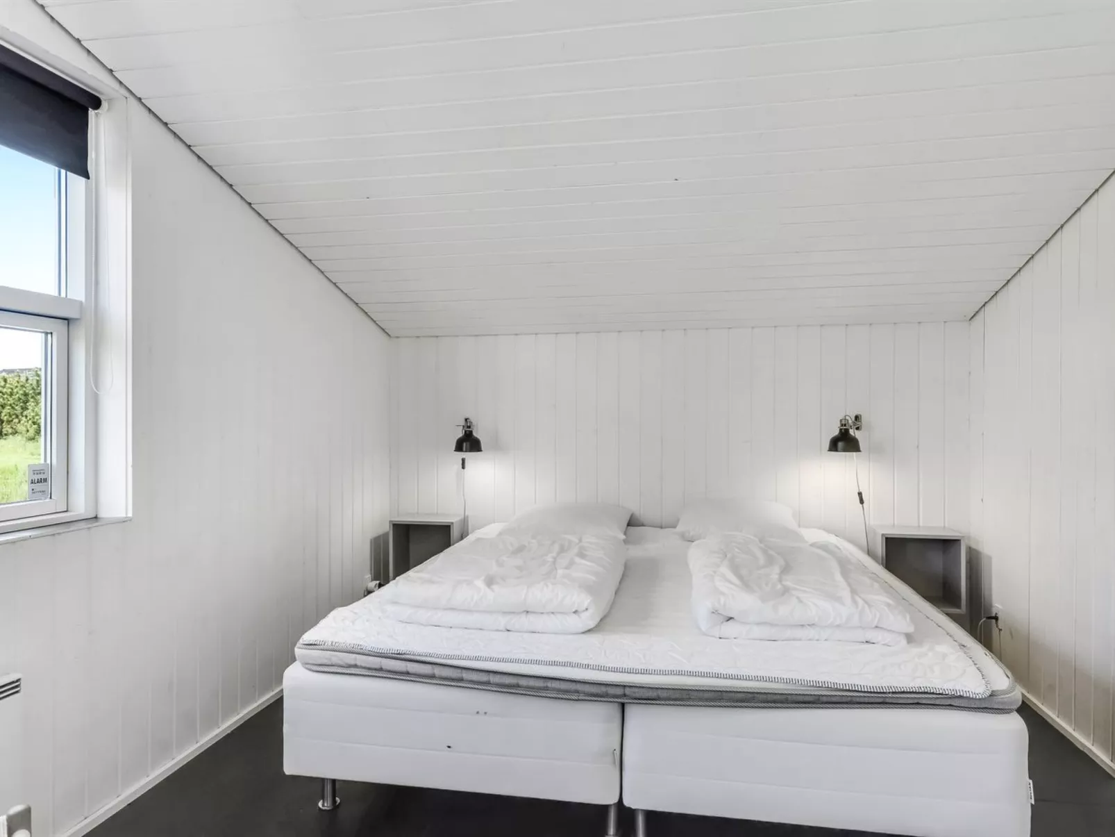"Hermine" - 600m from the sea-Inside