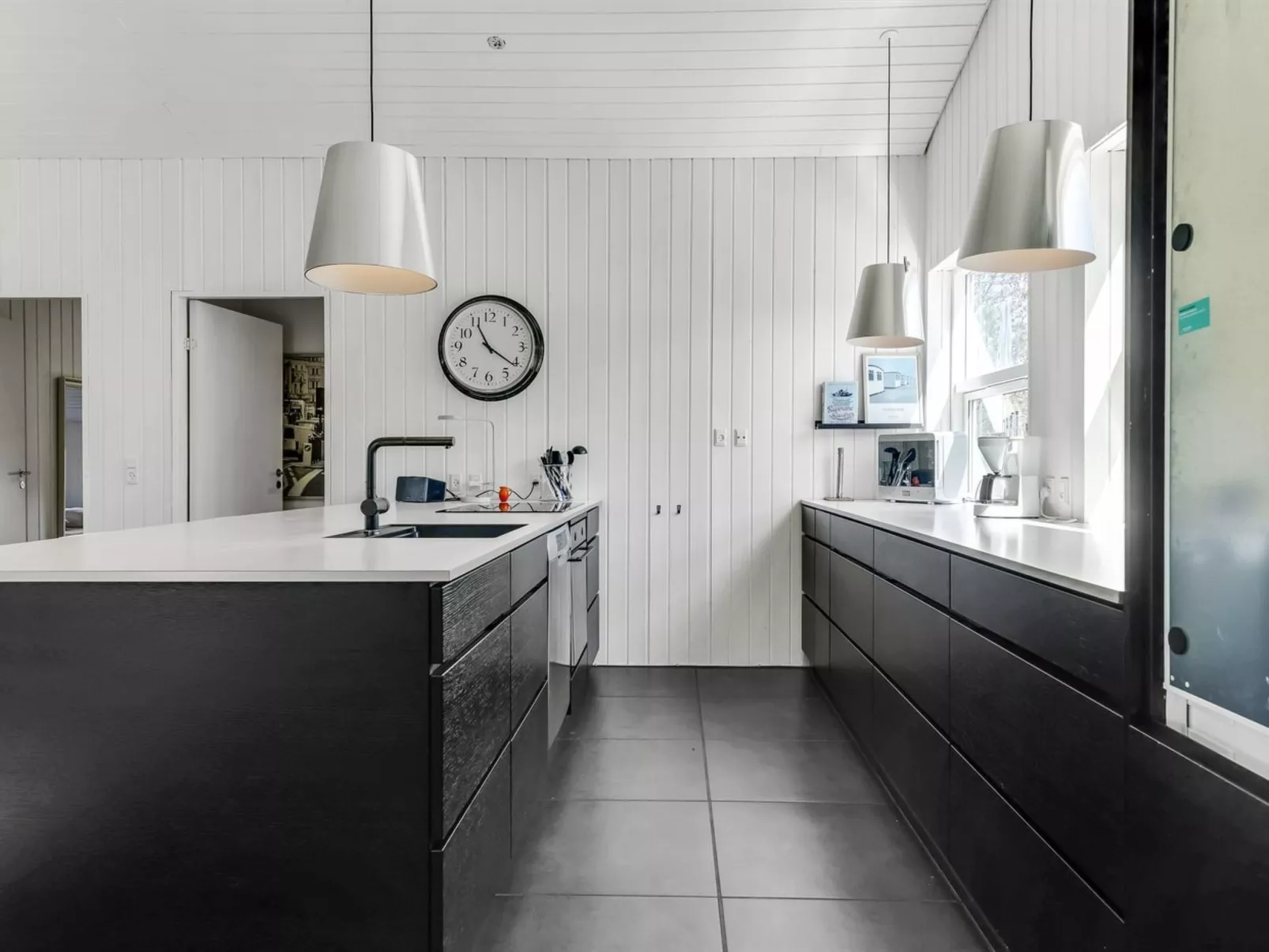 "Hermine" - 600m from the sea-Inside