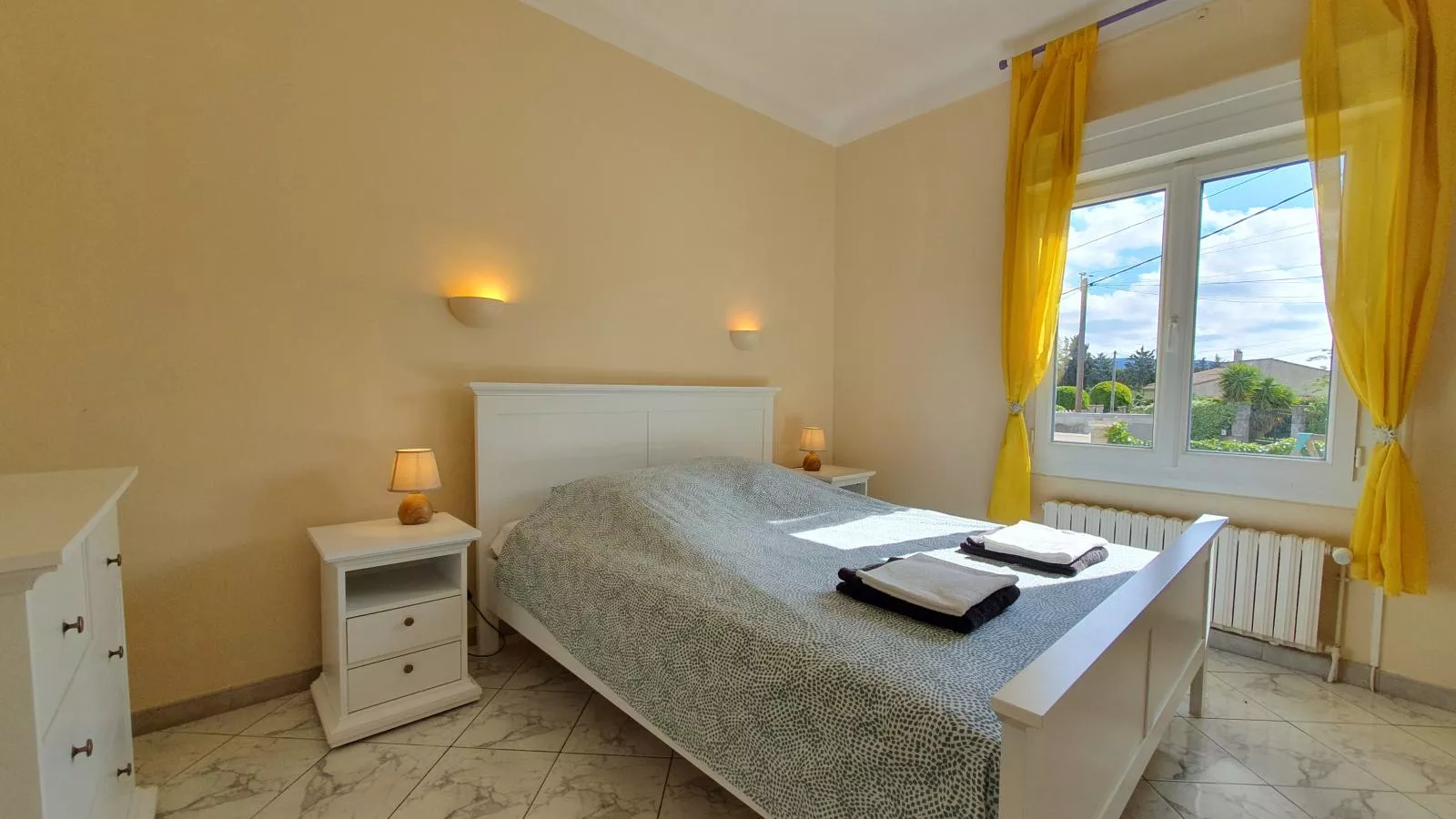 Louis-Bedroom