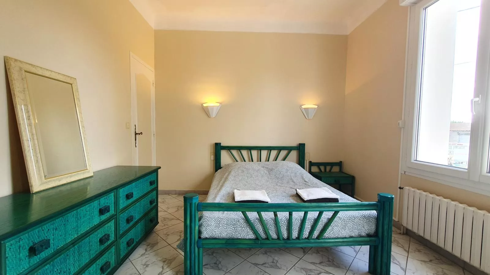 Louis-Bedroom