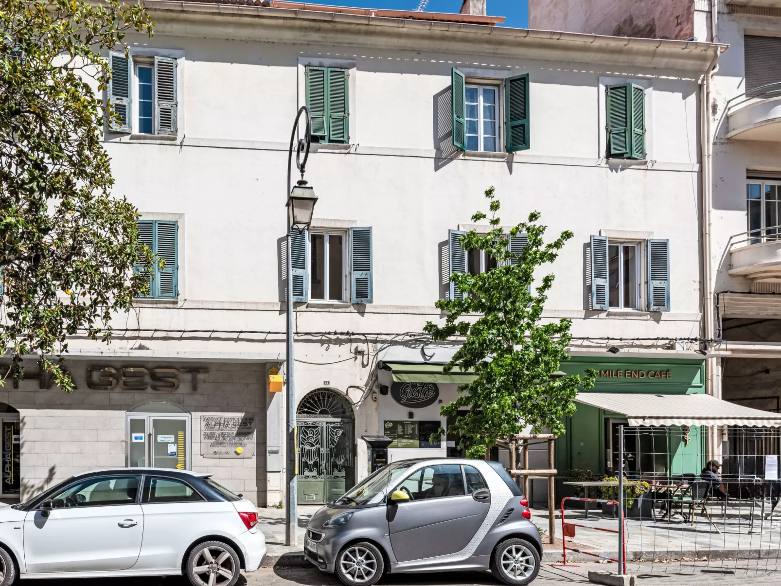 Casa Grandval-Outside
