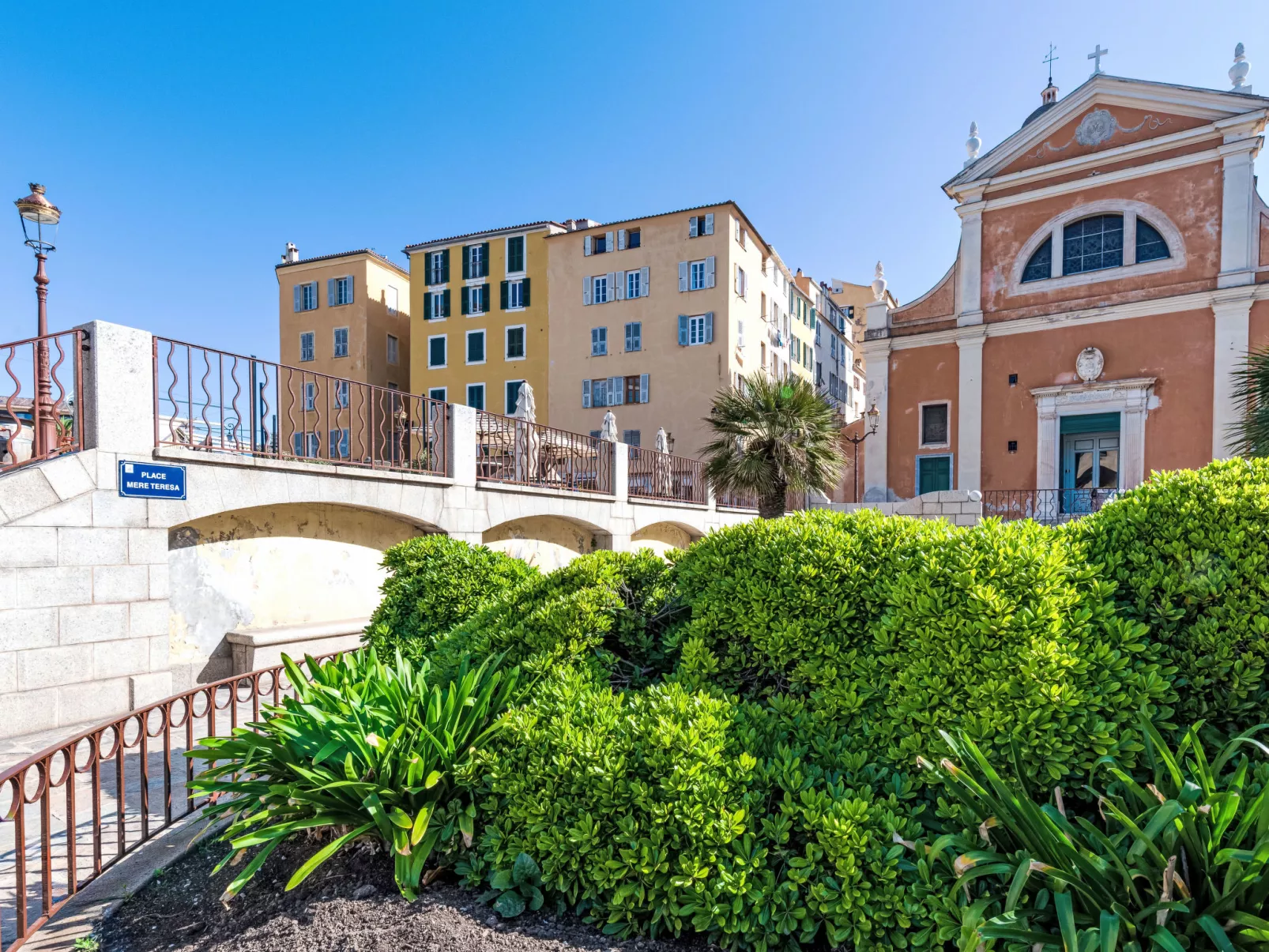 Casa Grandval-Area