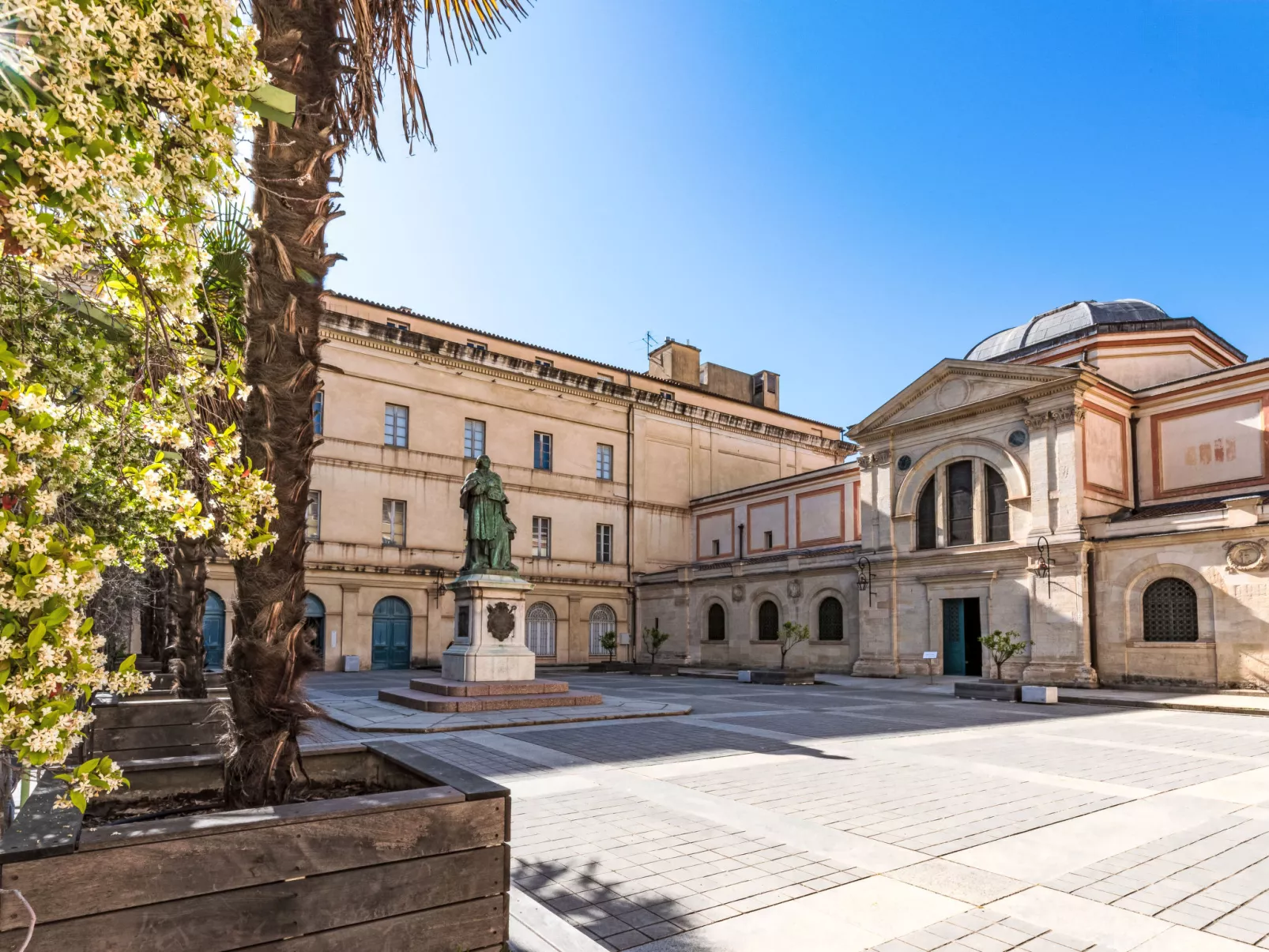 Casa Grandval-Area