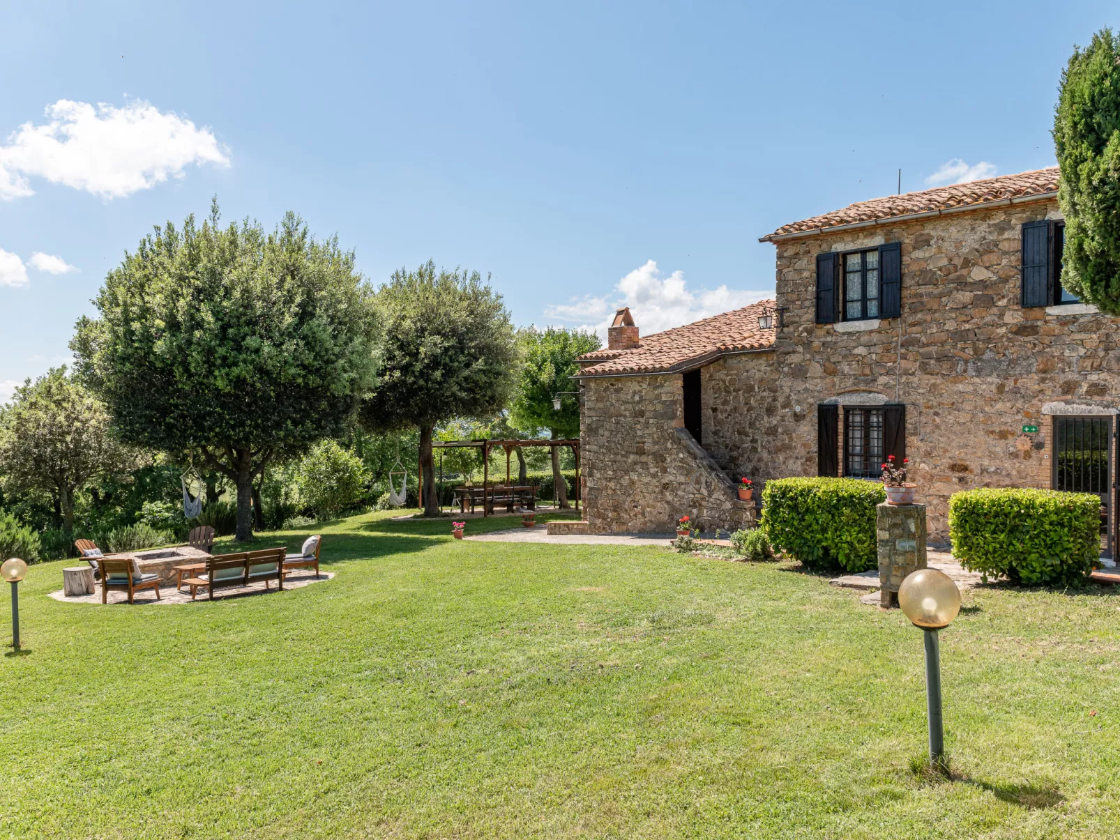 Montecavallo-Outside