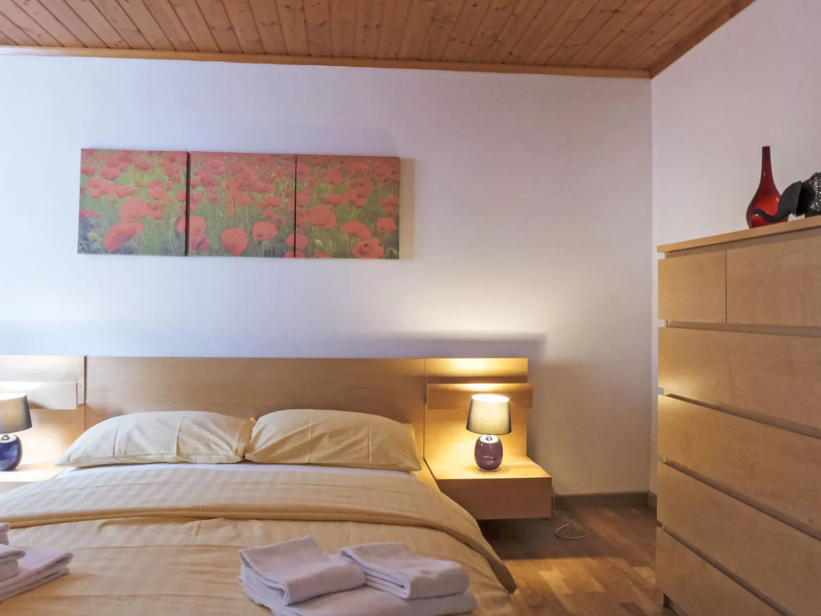 Bristol Apt.18-Inside