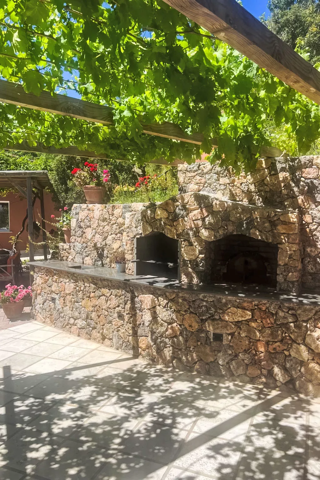 La Tordara-Outside