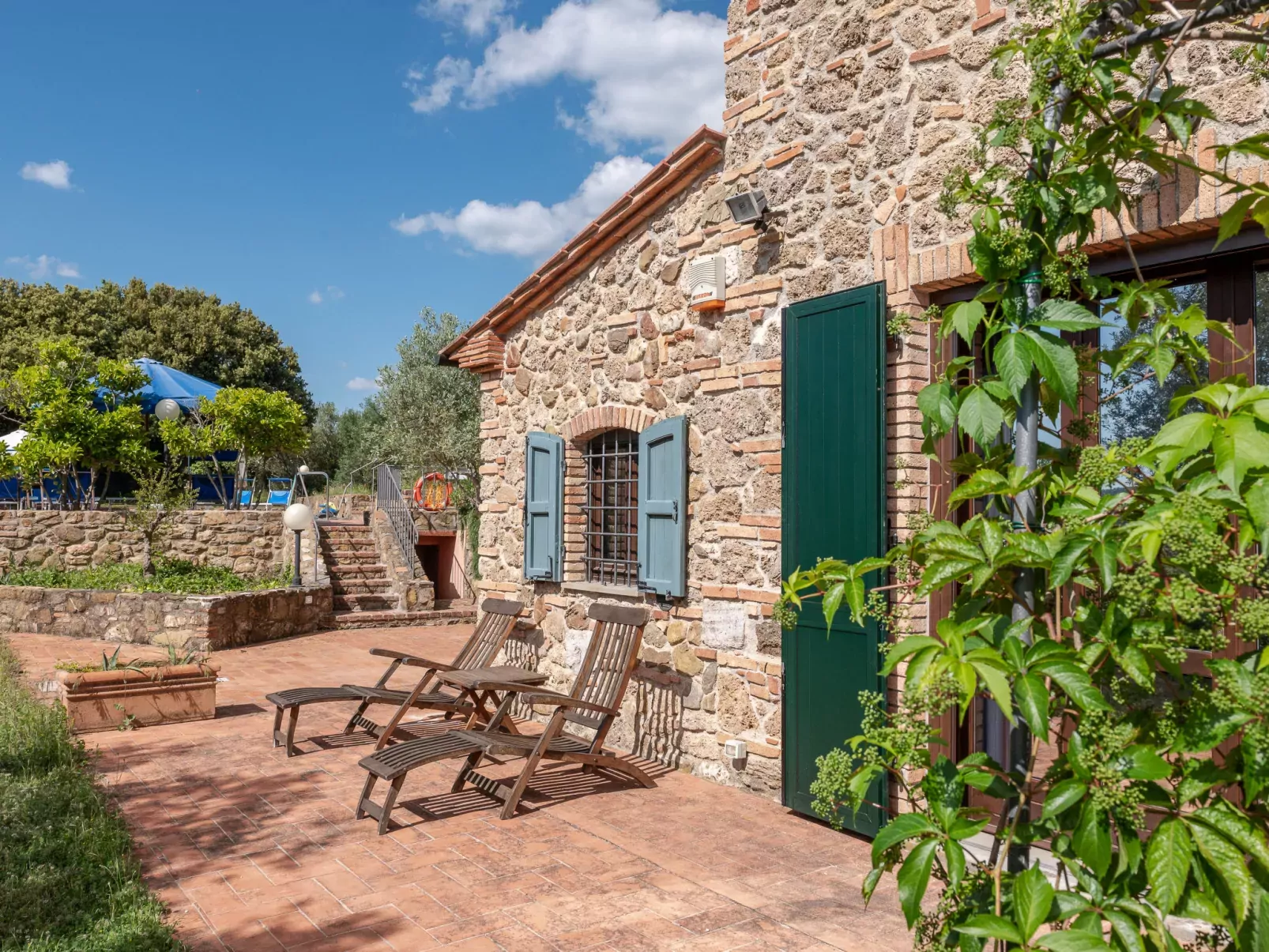 Villa Marsiliana-Outside