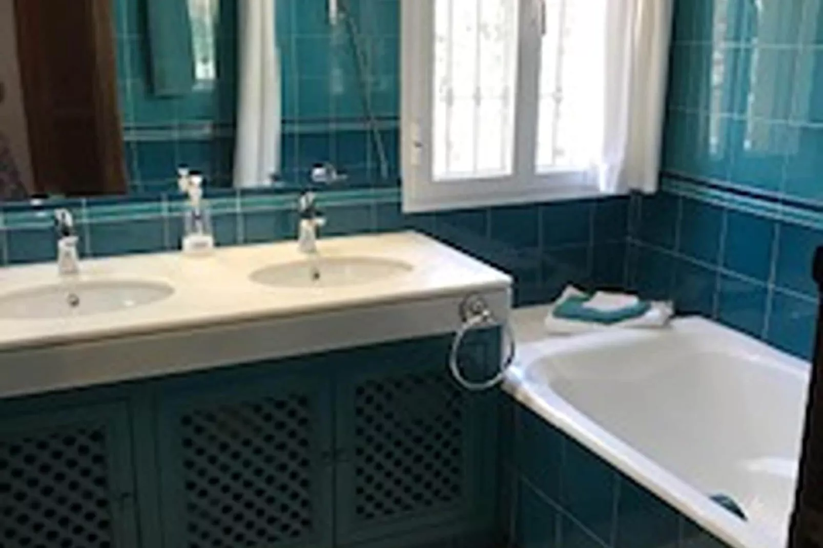 Casa Amarilla-Bathroom