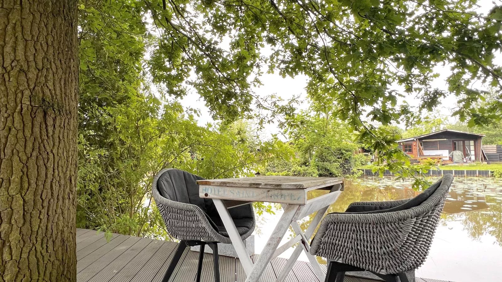 Charlies Chalet-Terrassenbalkon