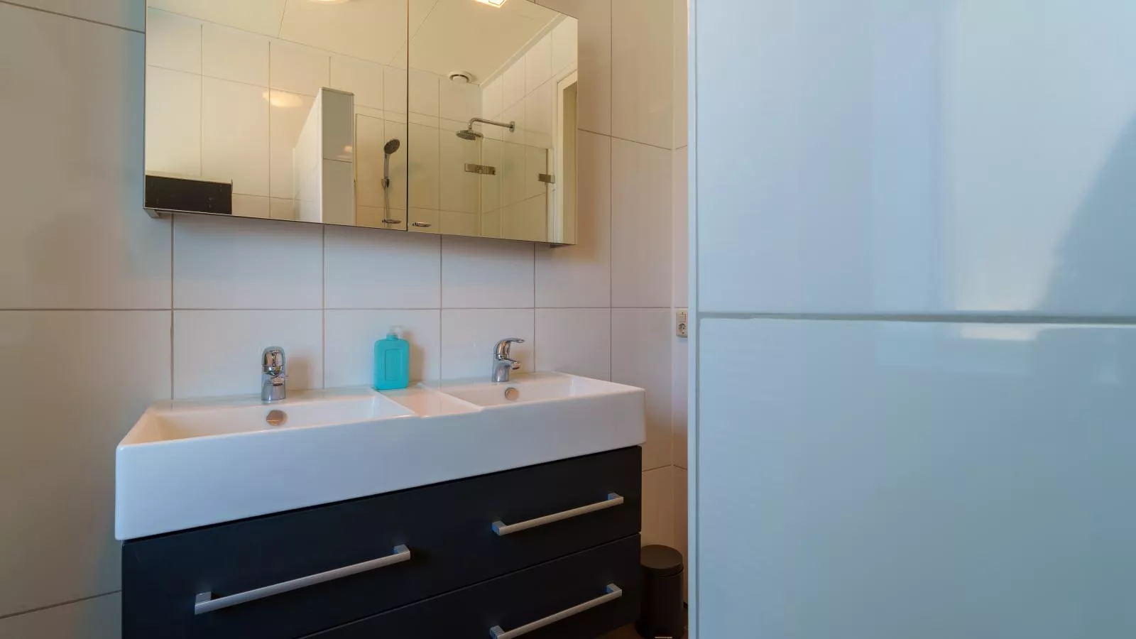 Het Grootenhuis-Bathroom