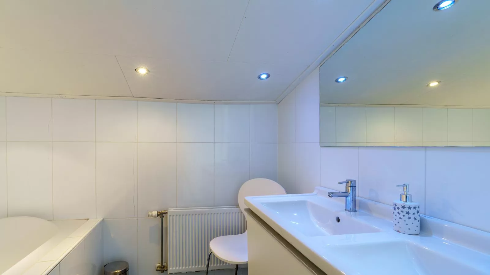 Het Grootenhuis-Bathroom