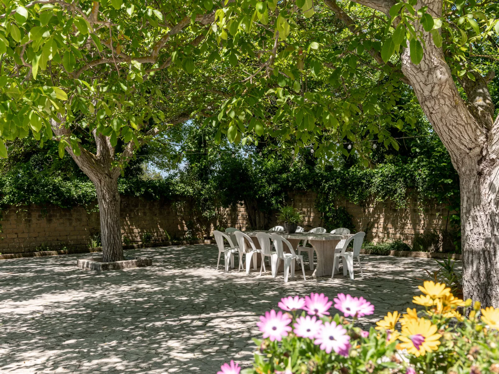 Le Cascate-Outside