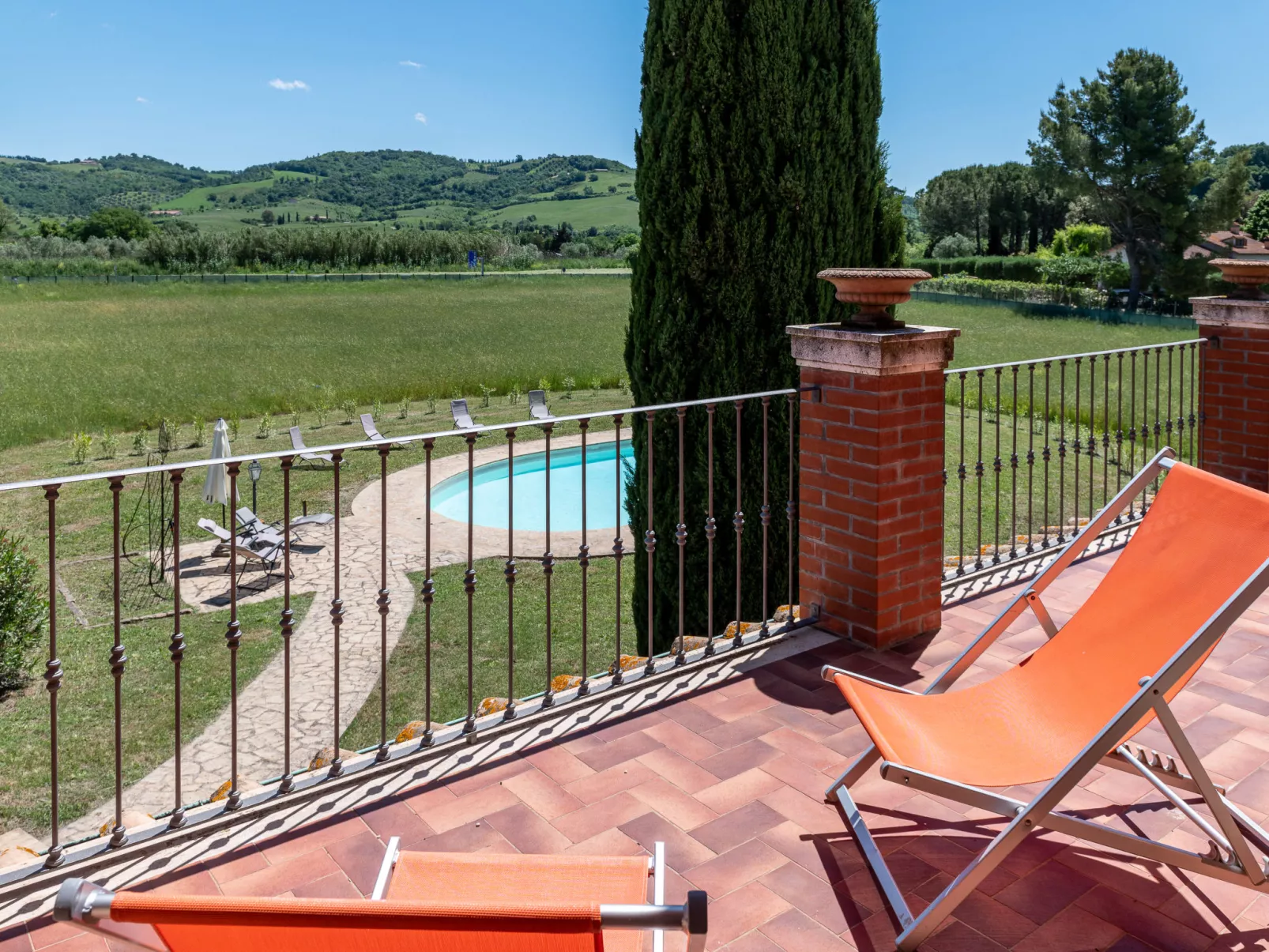 Le Cascate-Outside