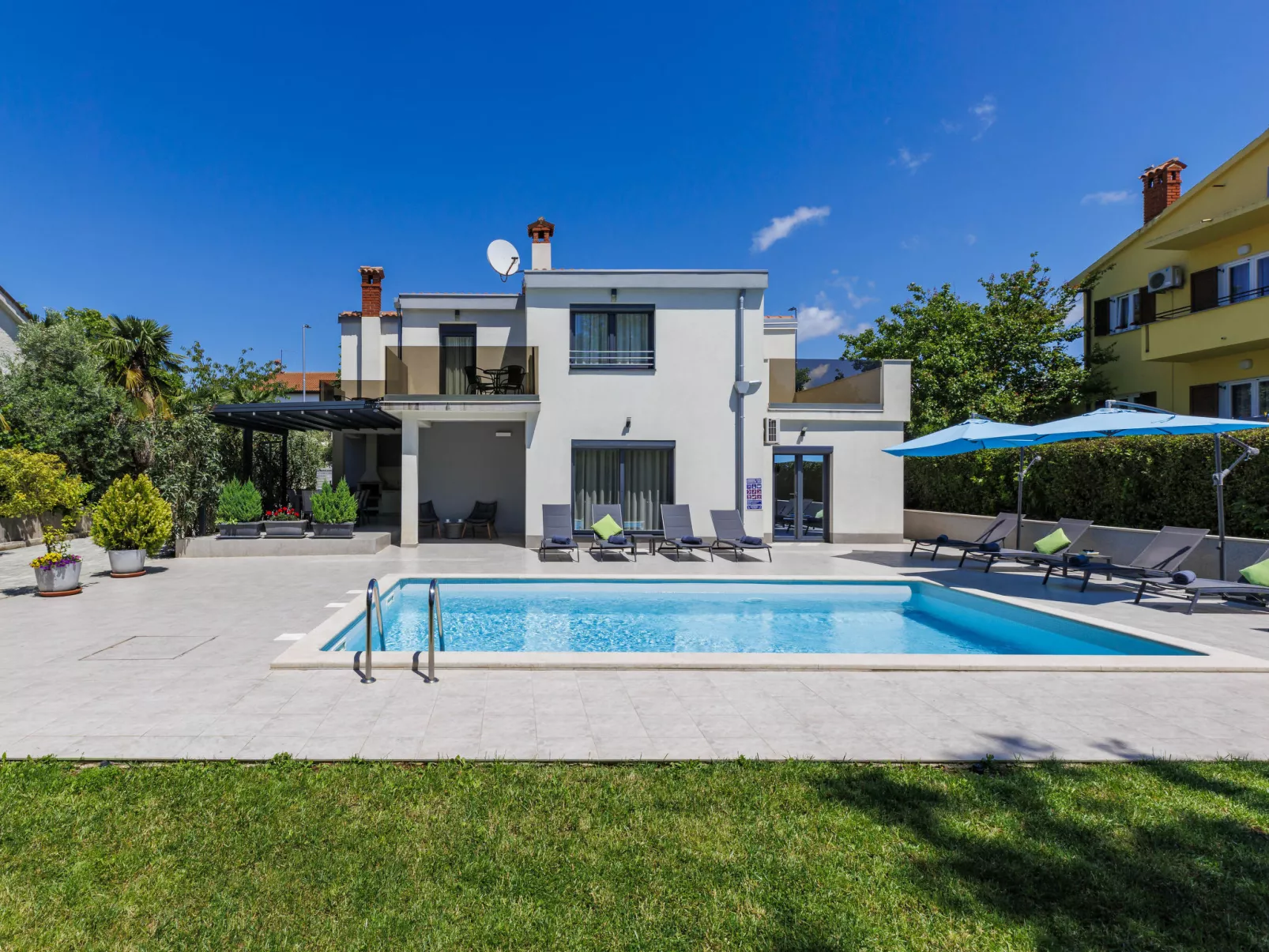Villa Romina-Draußen