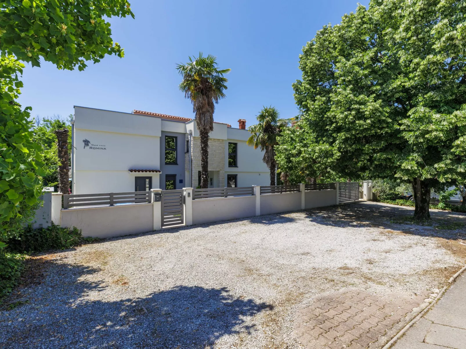 Villa Romina-Draußen