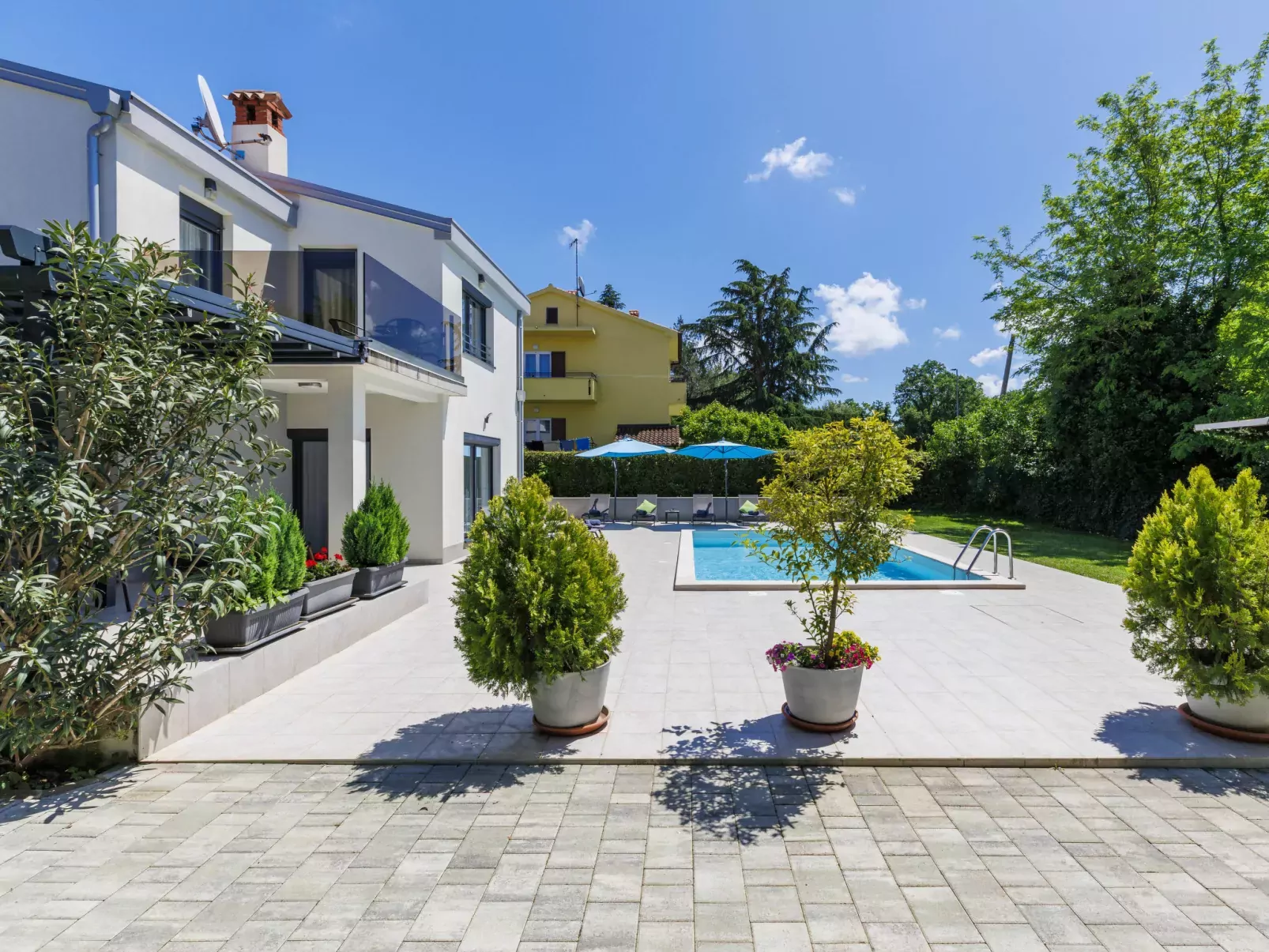 Villa Romina-Draußen