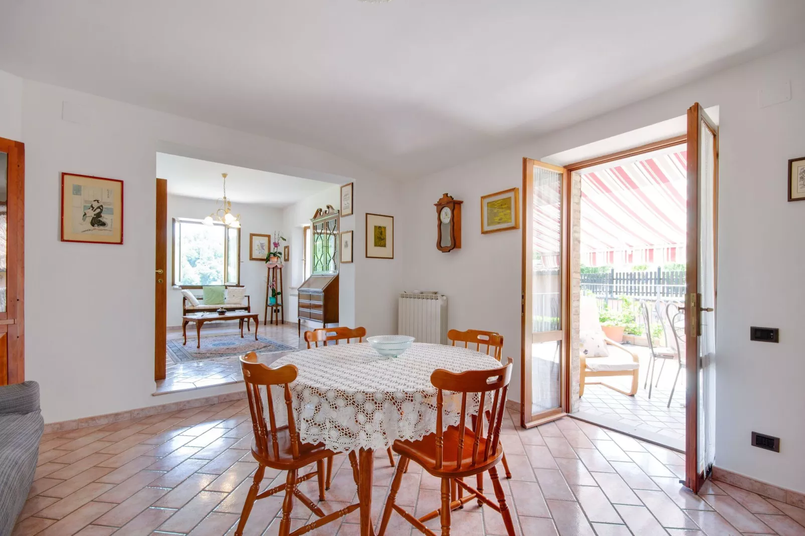 Villa Angolo Fiorito-Dining room