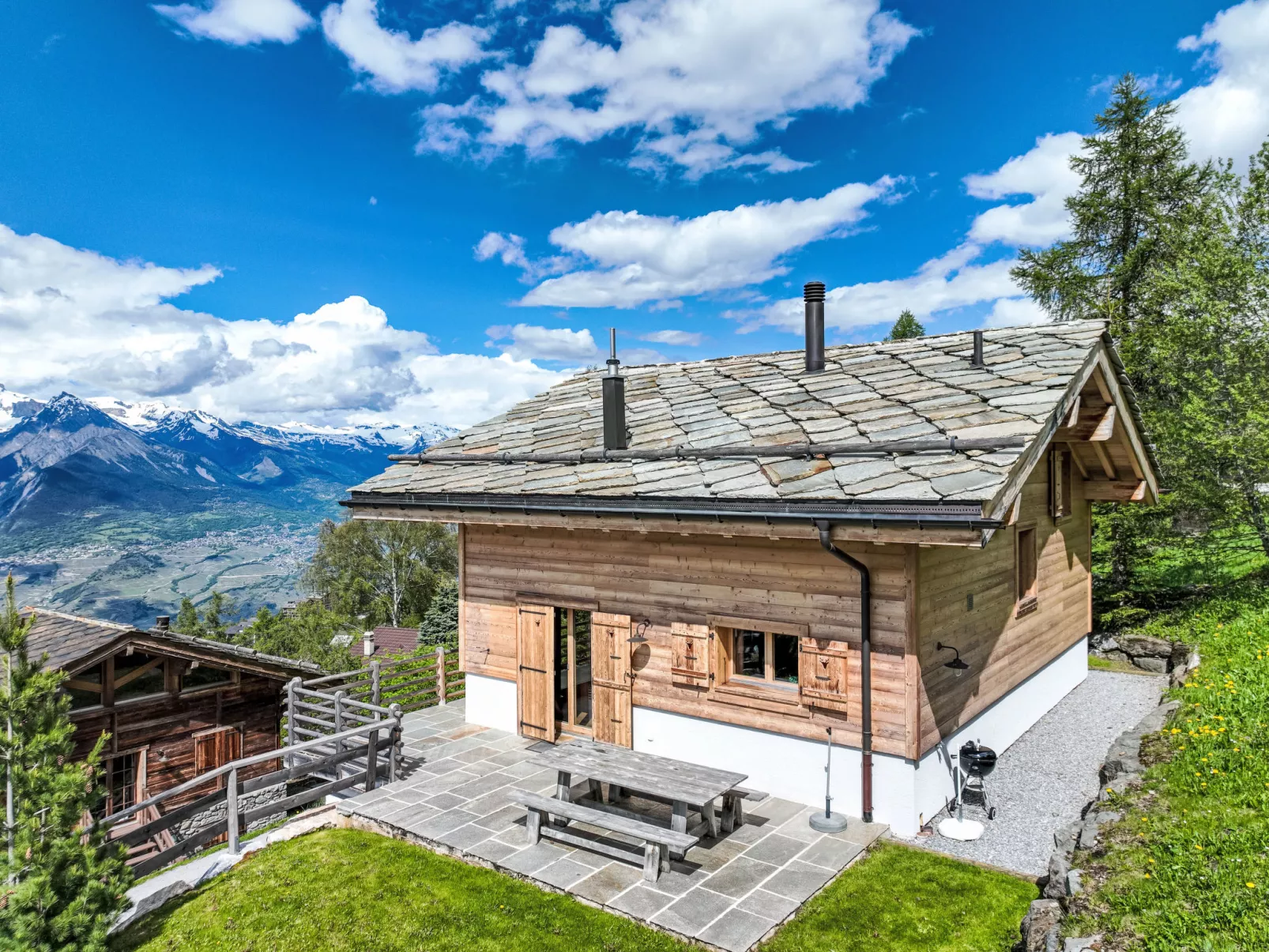 Chalet Jadi-Draußen