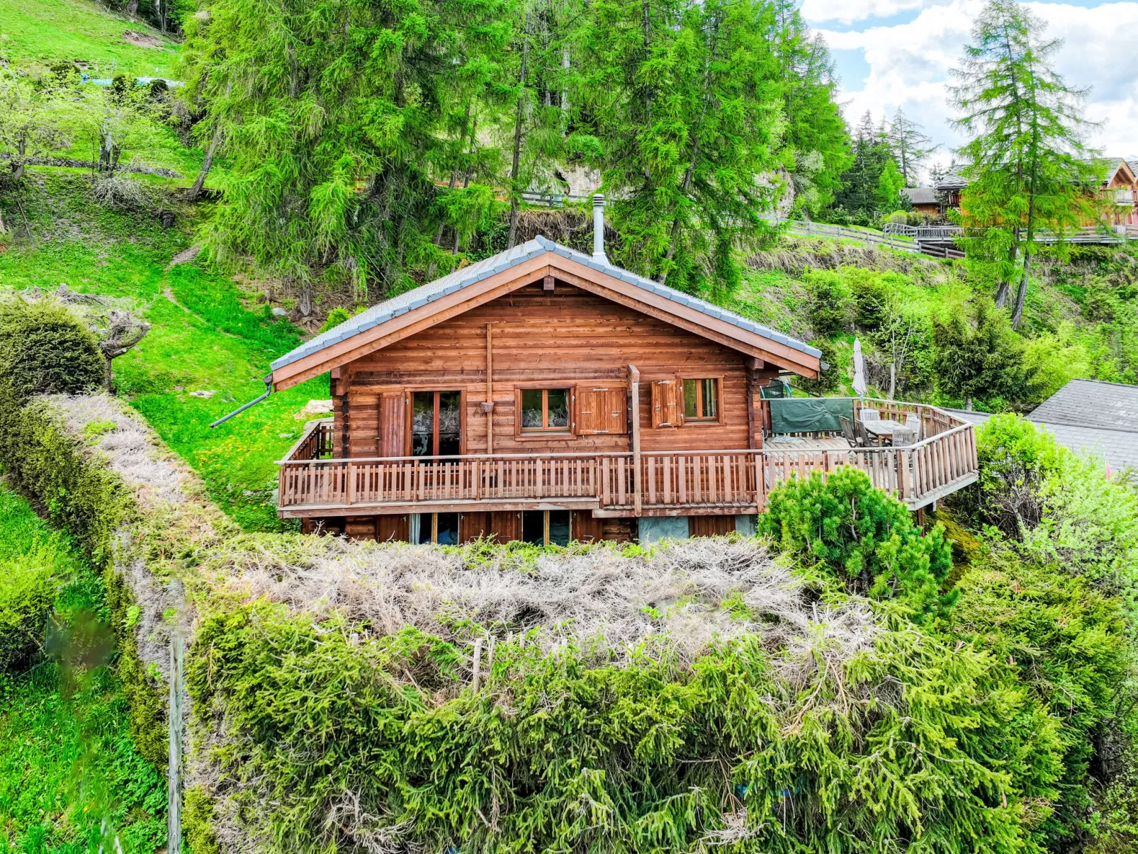 La Bergerie-Outside