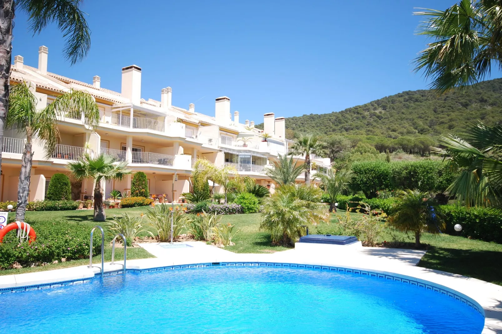 El Mirador-Exterior summer
