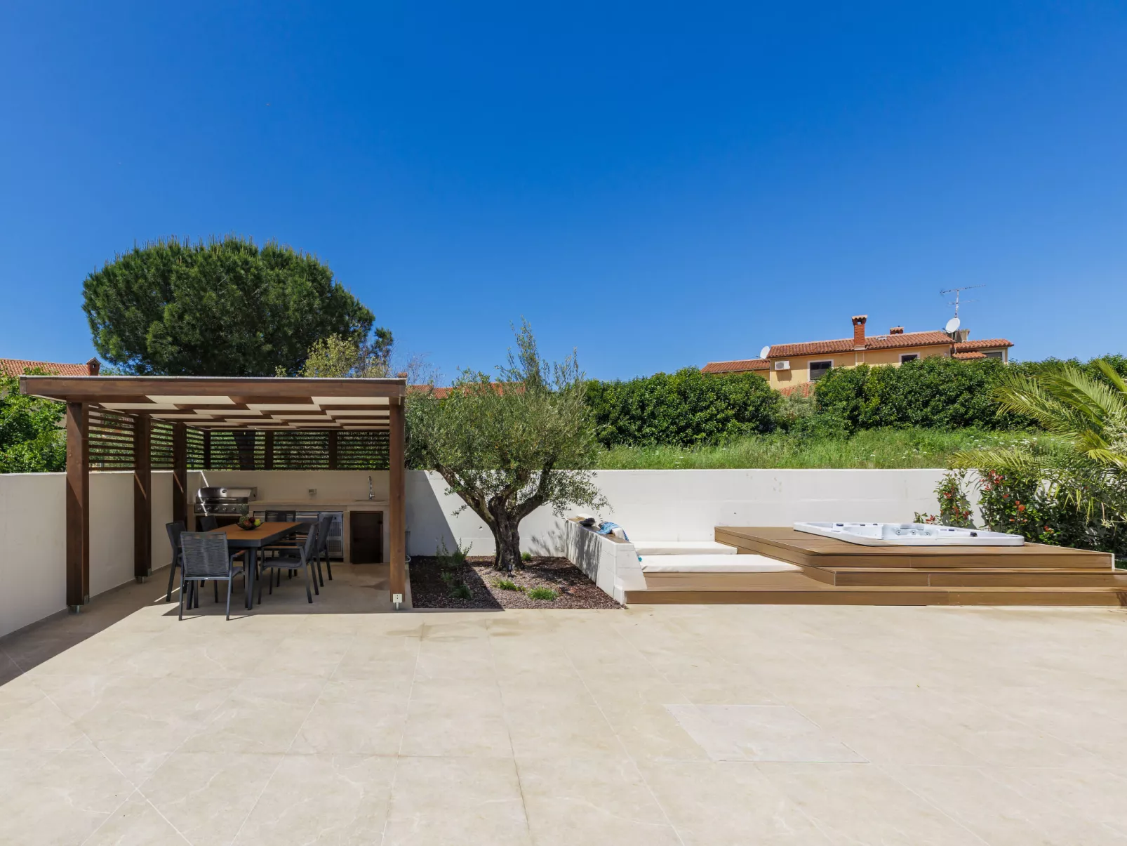 Villa Sandro-Outside