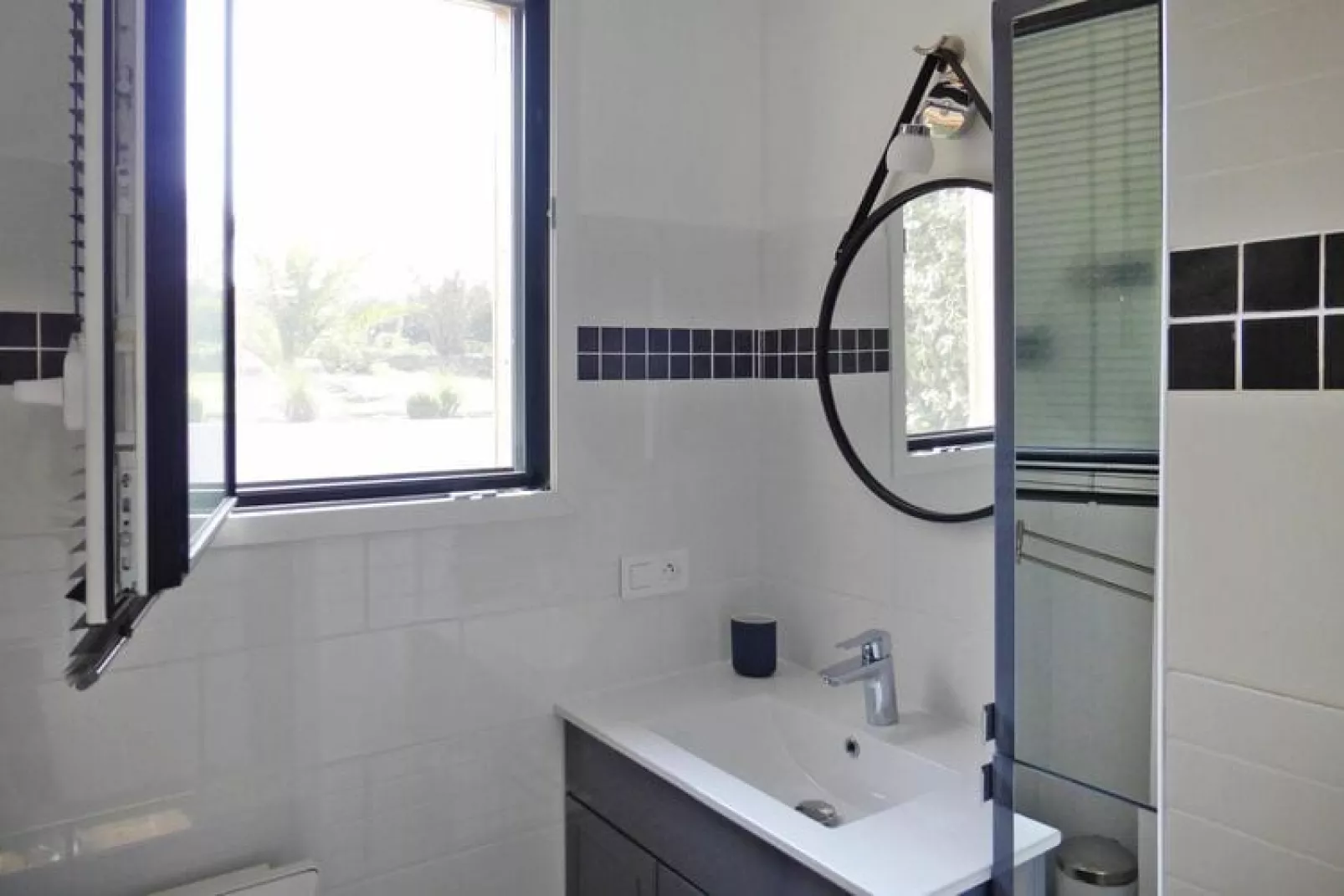 Holiday home Néville-sur-Mer-Salle de bain