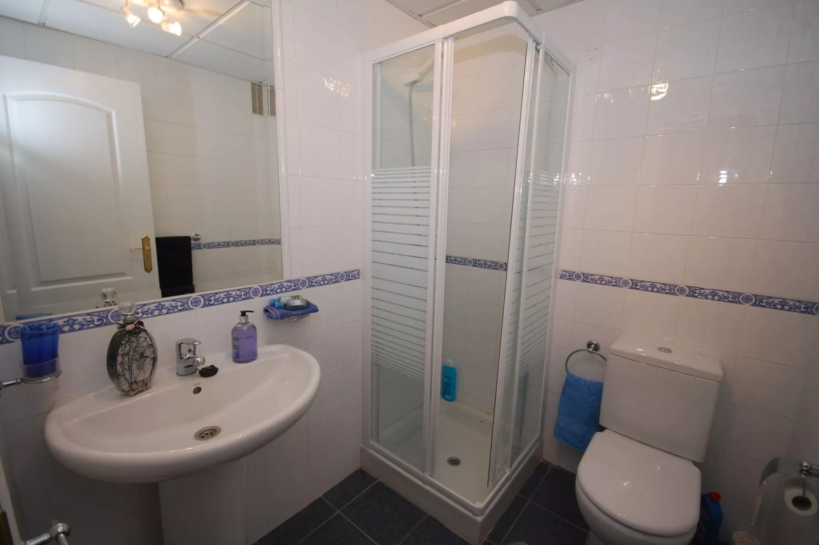 El Mirador-Bathroom