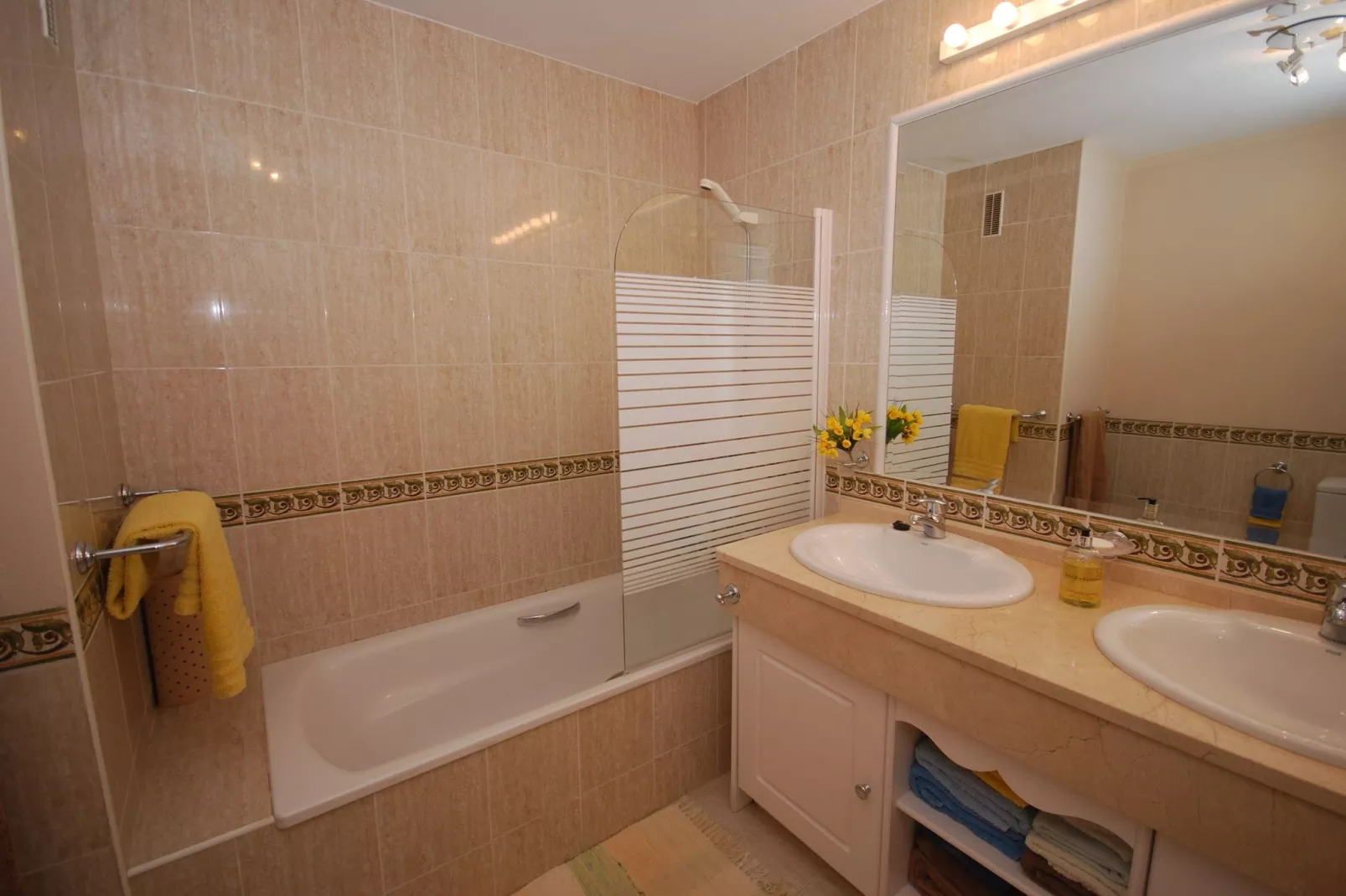 El Mirador-Bathroom