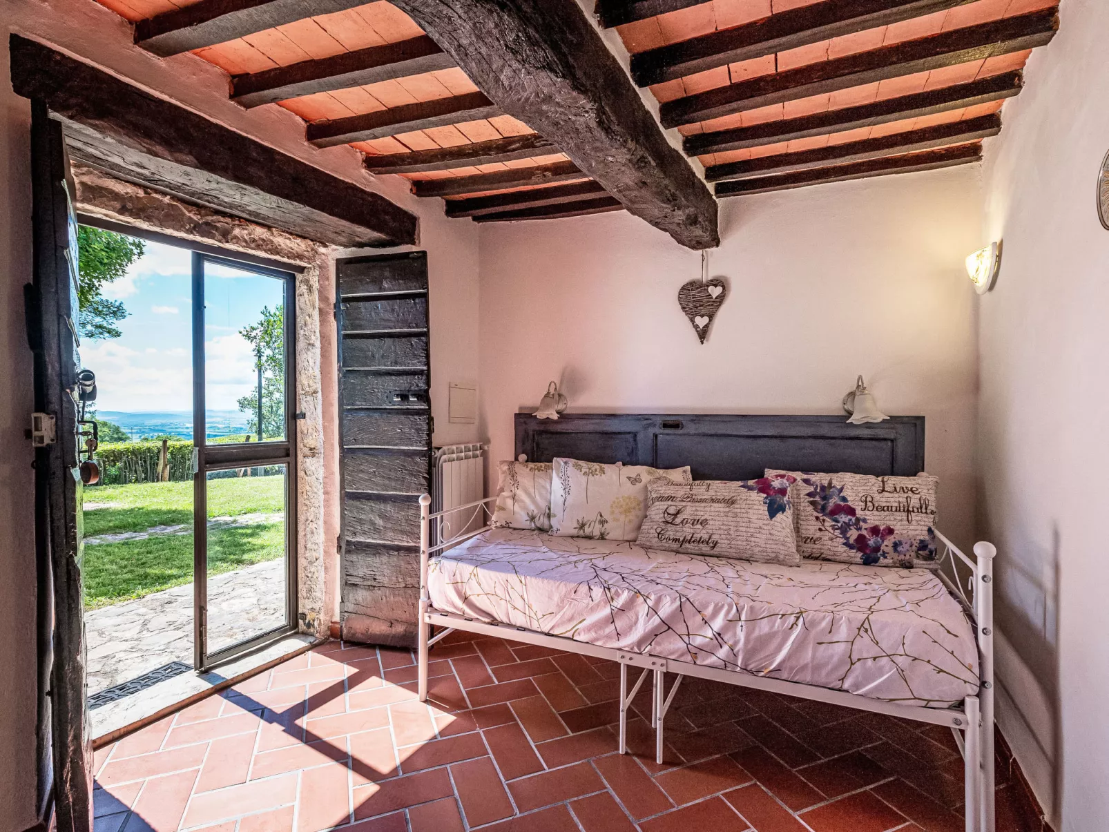 Montecavallo-Inside