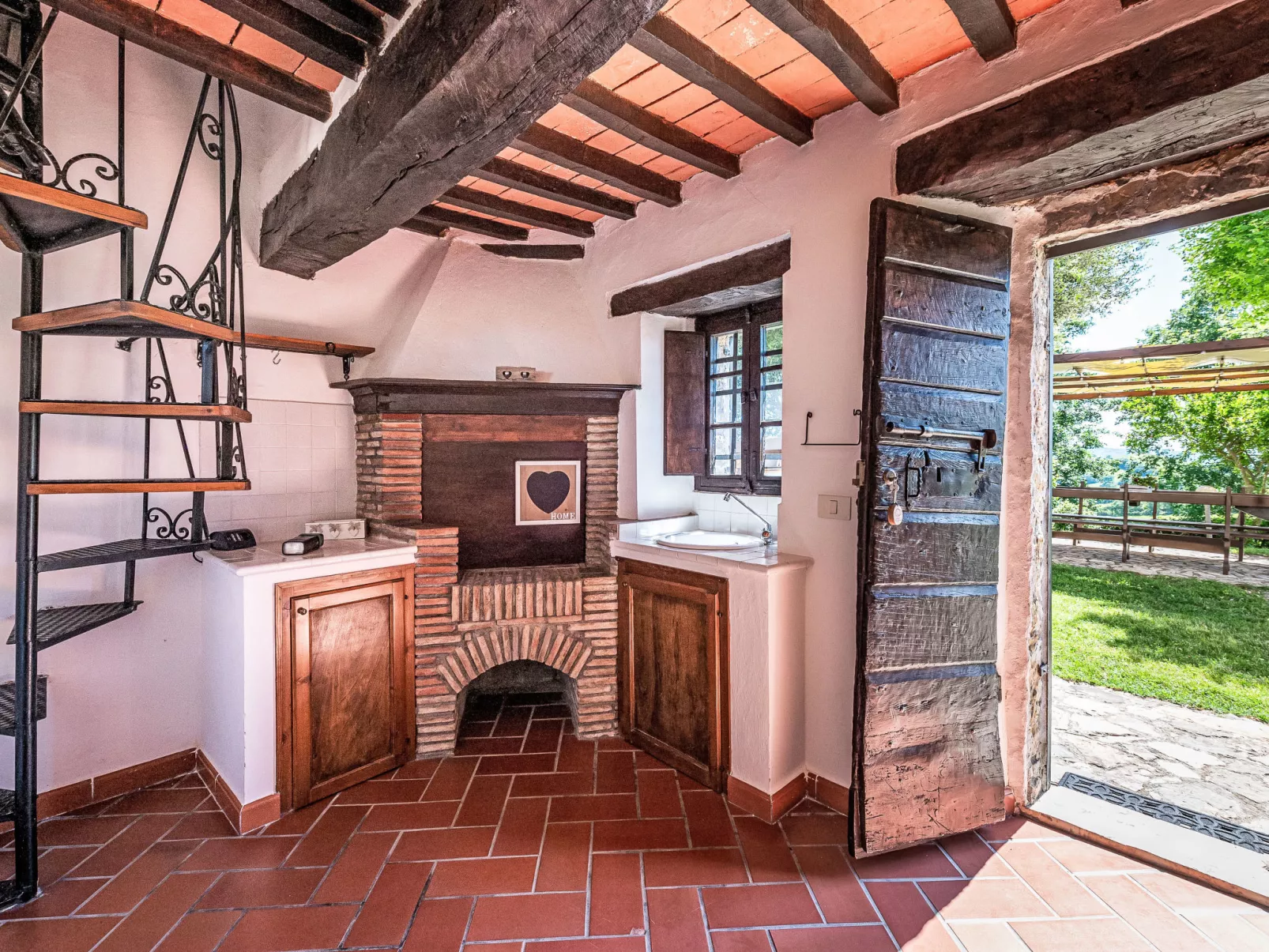 Montecavallo-Inside