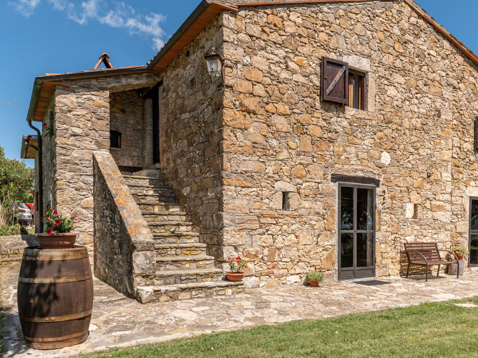 Montecavallo-Outside