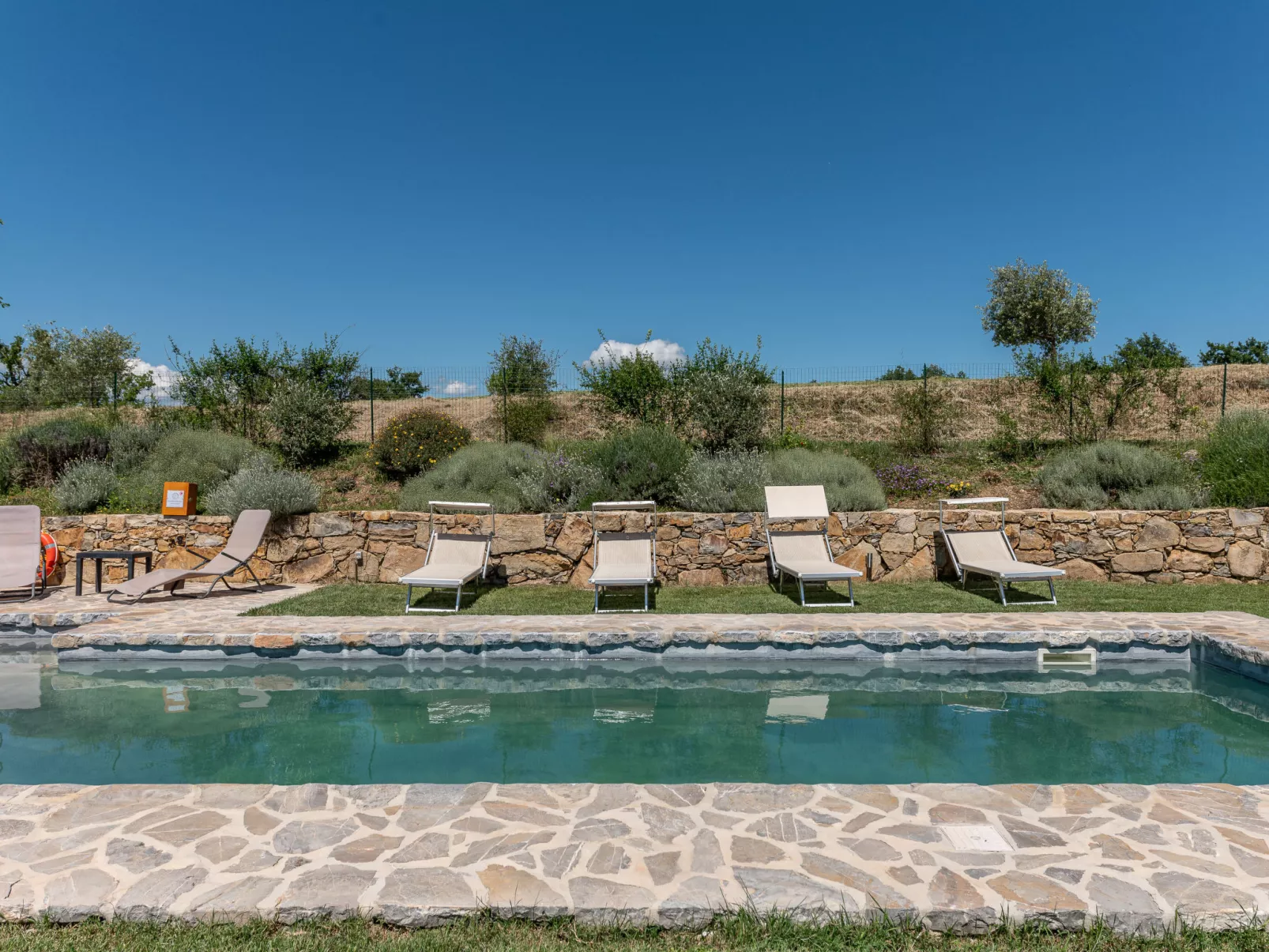 Montecavallo-Outside