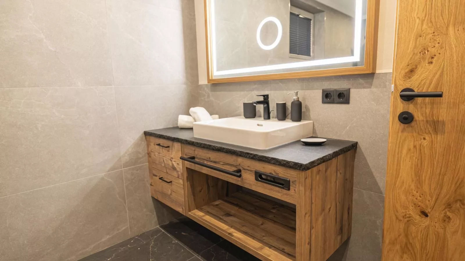 Siedelhütte-Bathroom