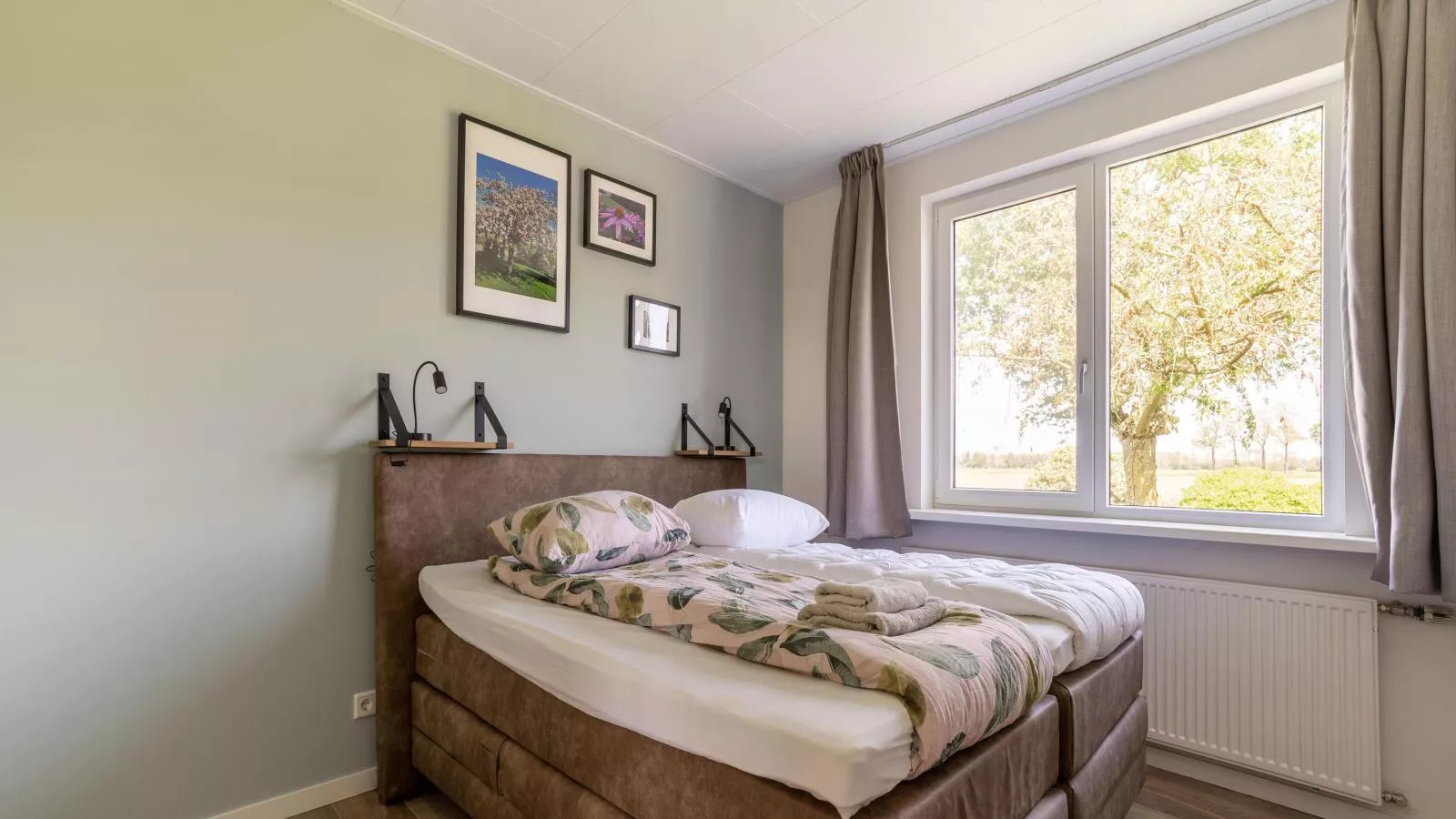 Bij de Buren-Bedroom