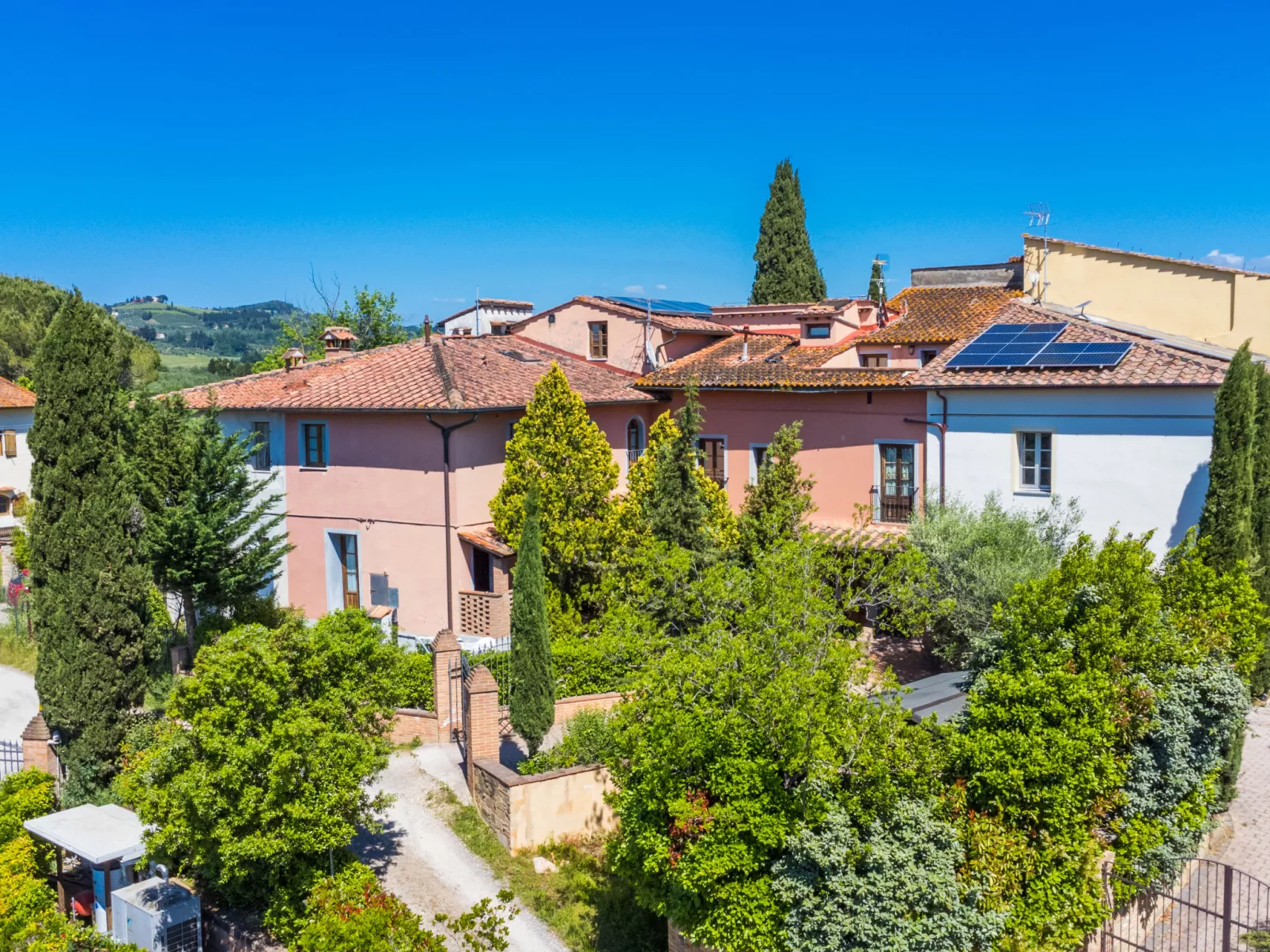 Belvedere (CET122)-Outside