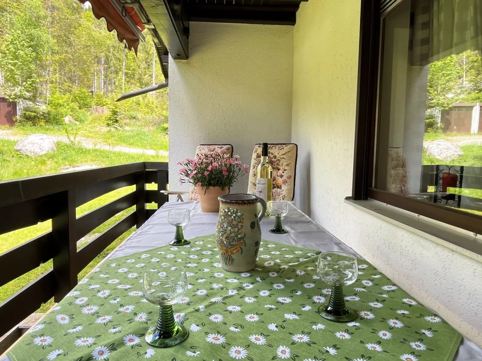 Habsberg-Outside