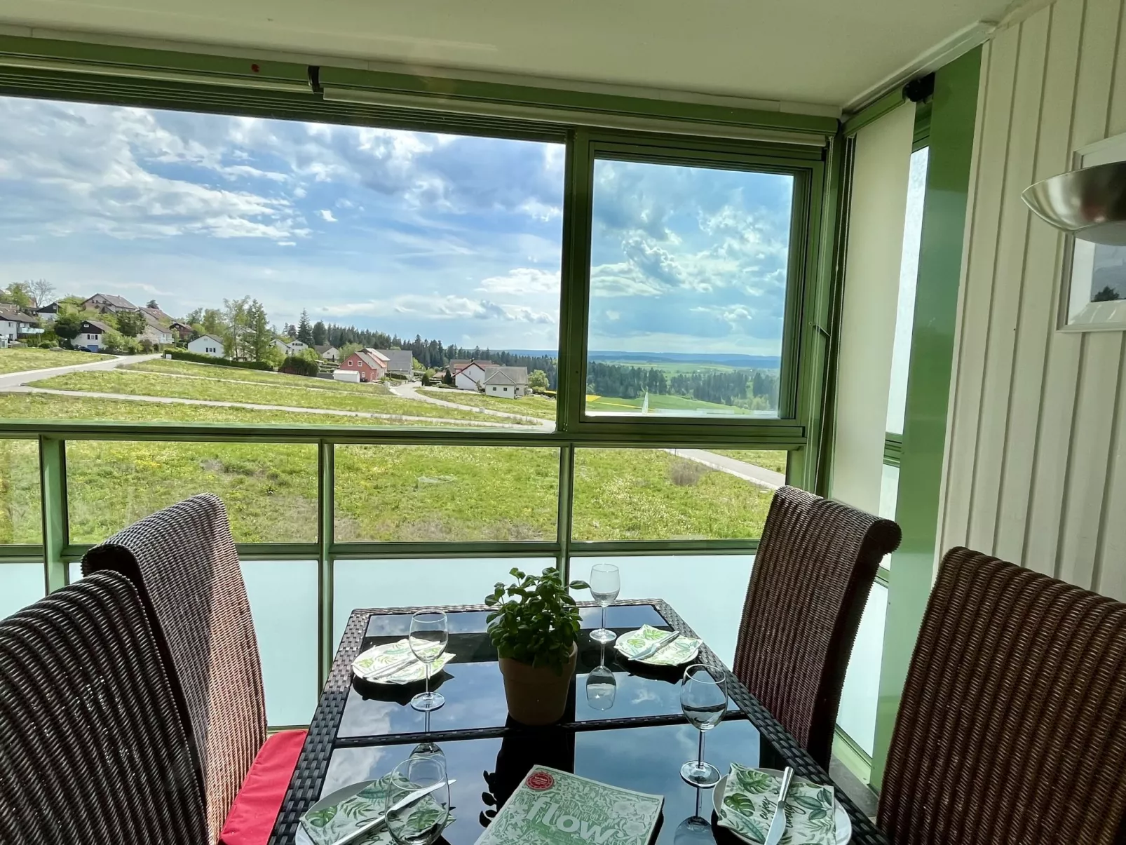 Wald und Wiese (B 94)-Inside