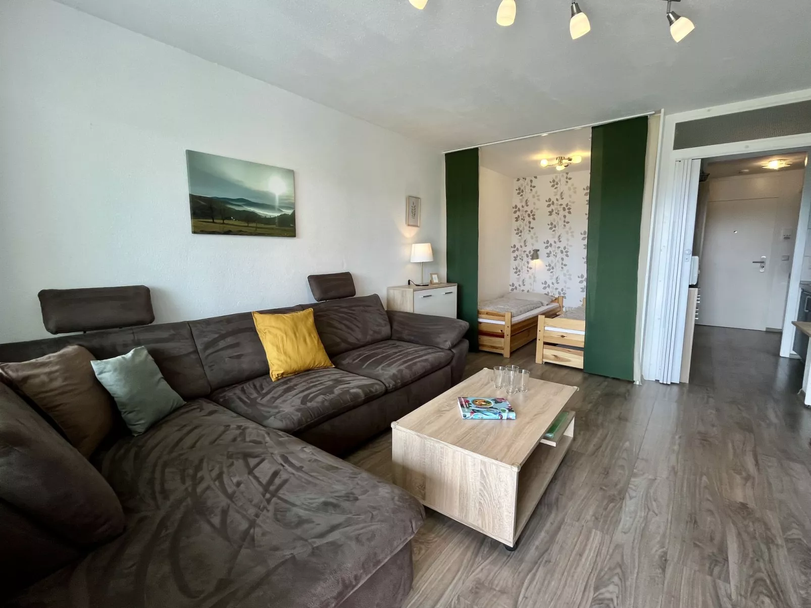 Wald und Wiese (B 94)-Inside