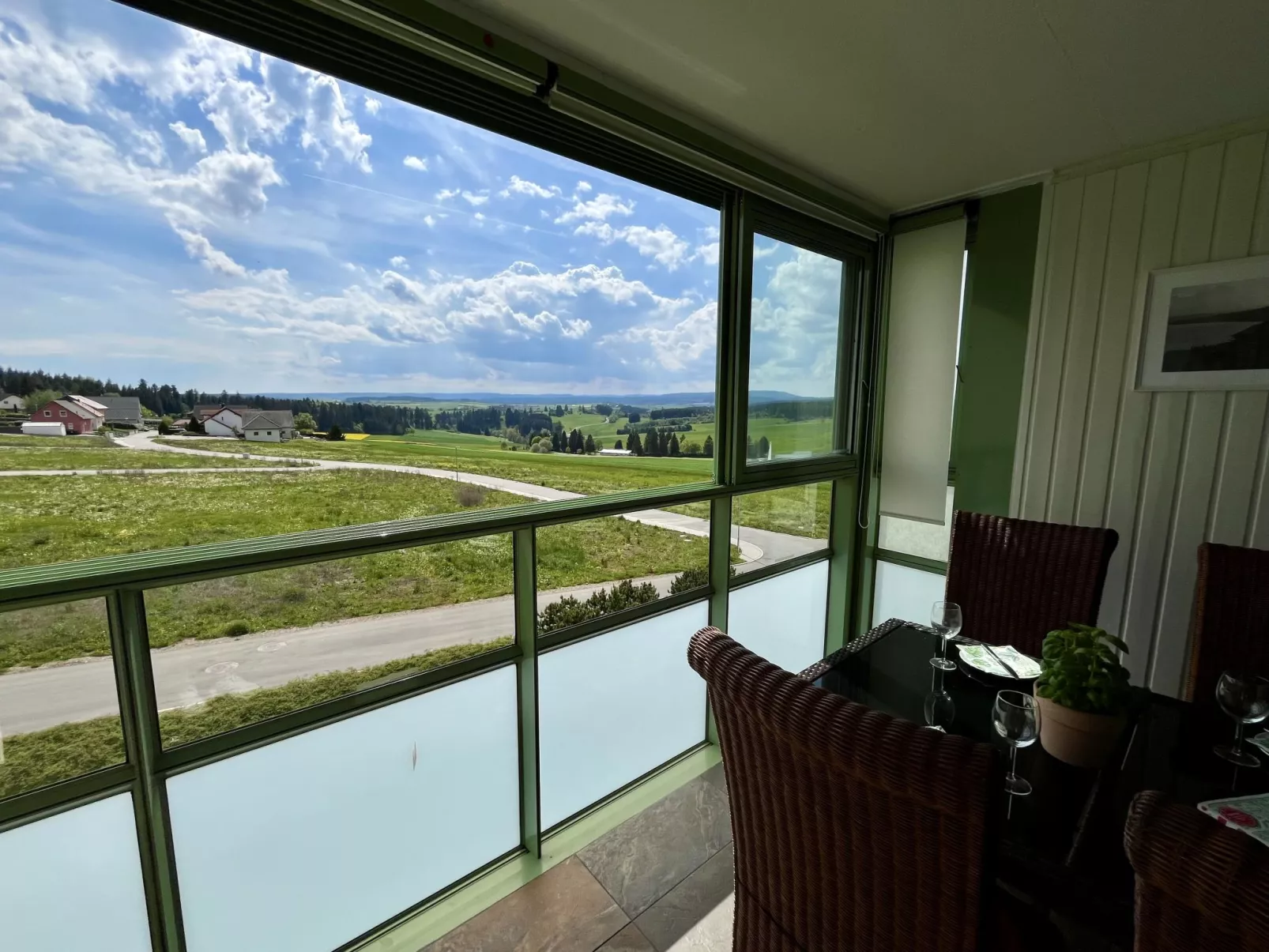Wald und Wiese (B 94)-Inside