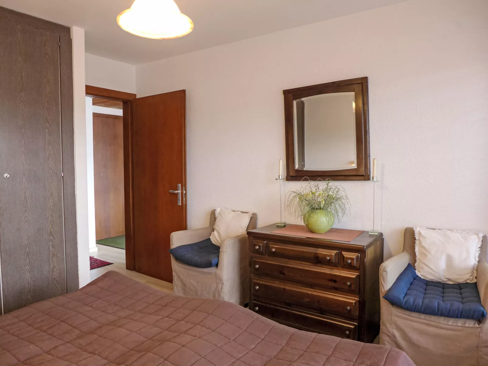 Rond-Point 27-Inside