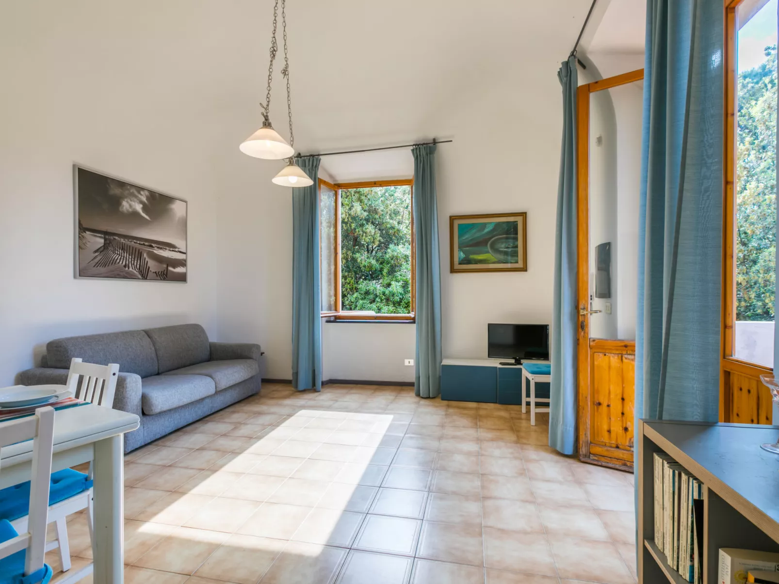 Beach home-Inside
