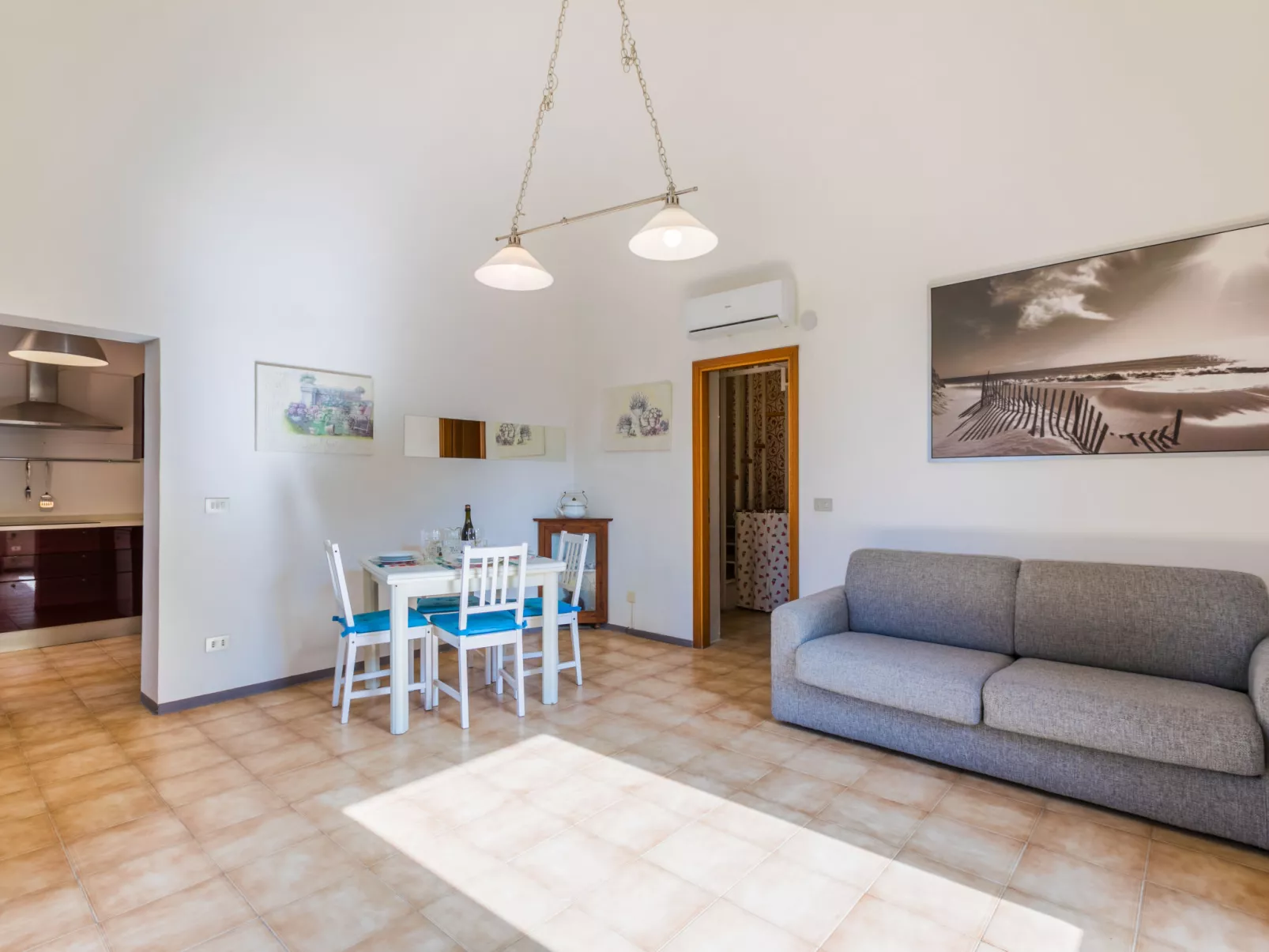 Beach home-Inside