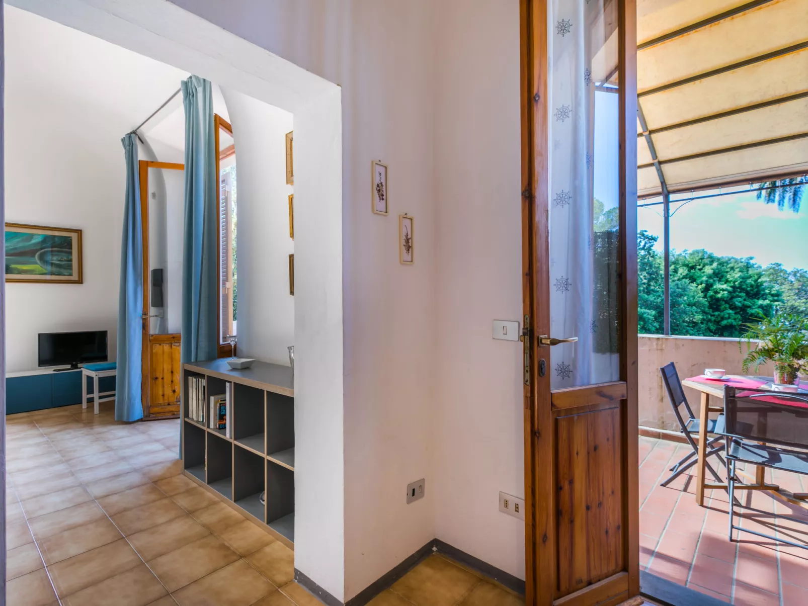 Beach home-Inside