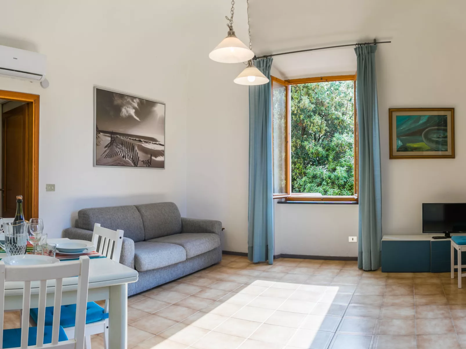 Beach home-Inside