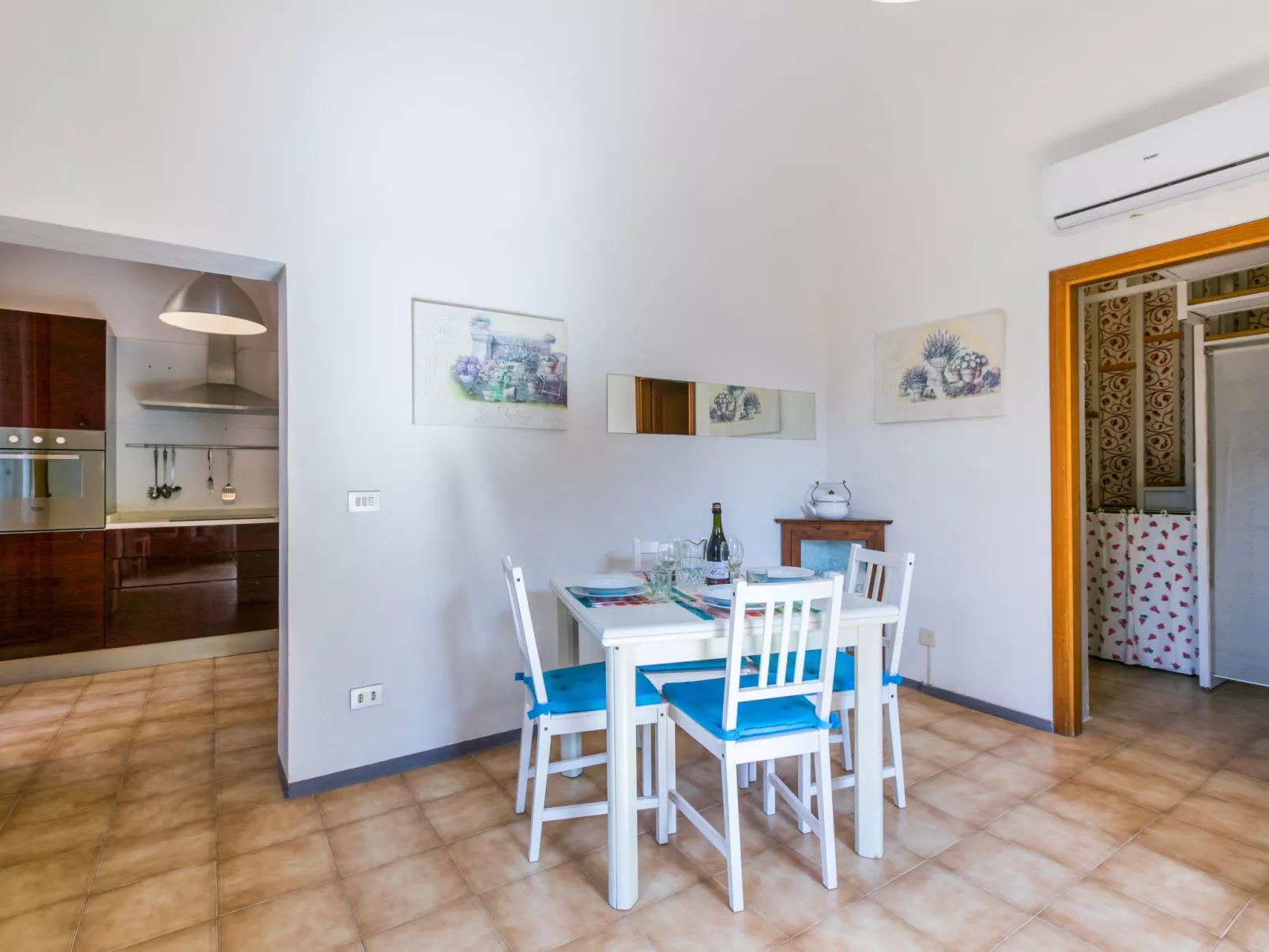 Beach home-Inside