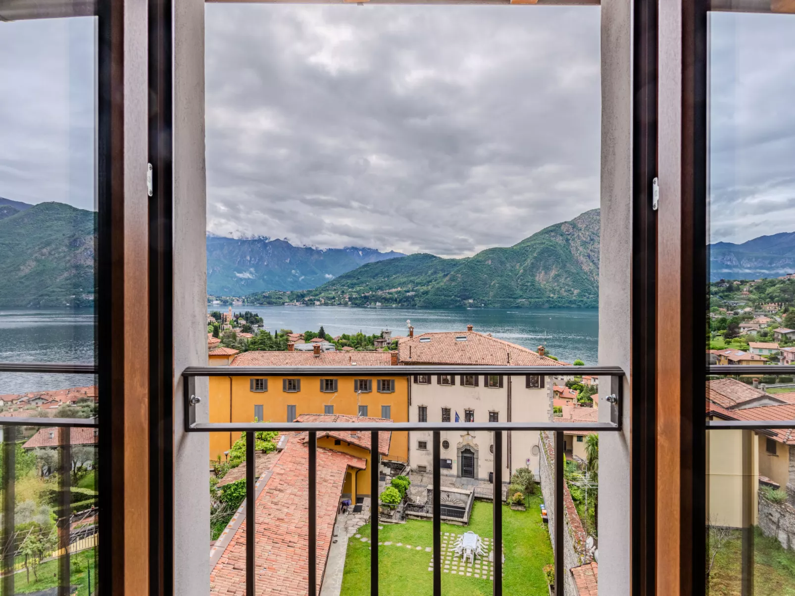 Vista Brentano Paradiso-Outside