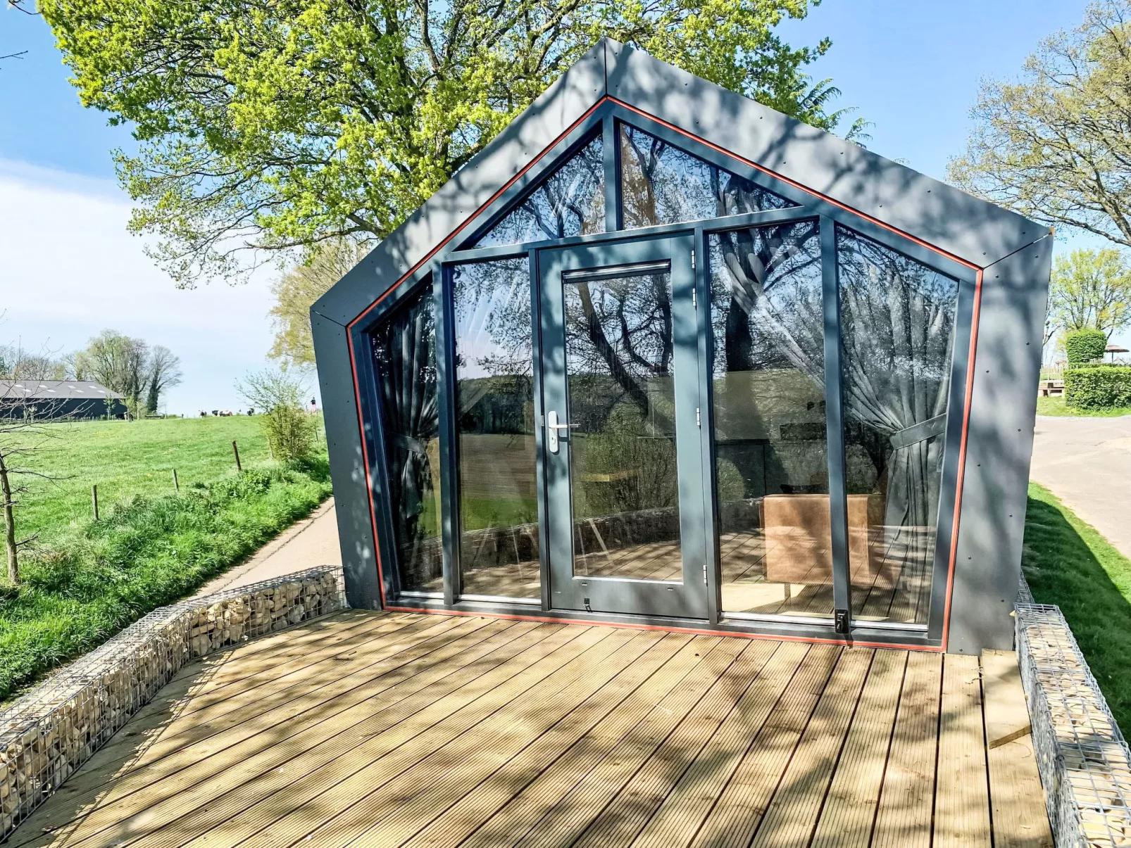 Panorama Cottage 4-Outside